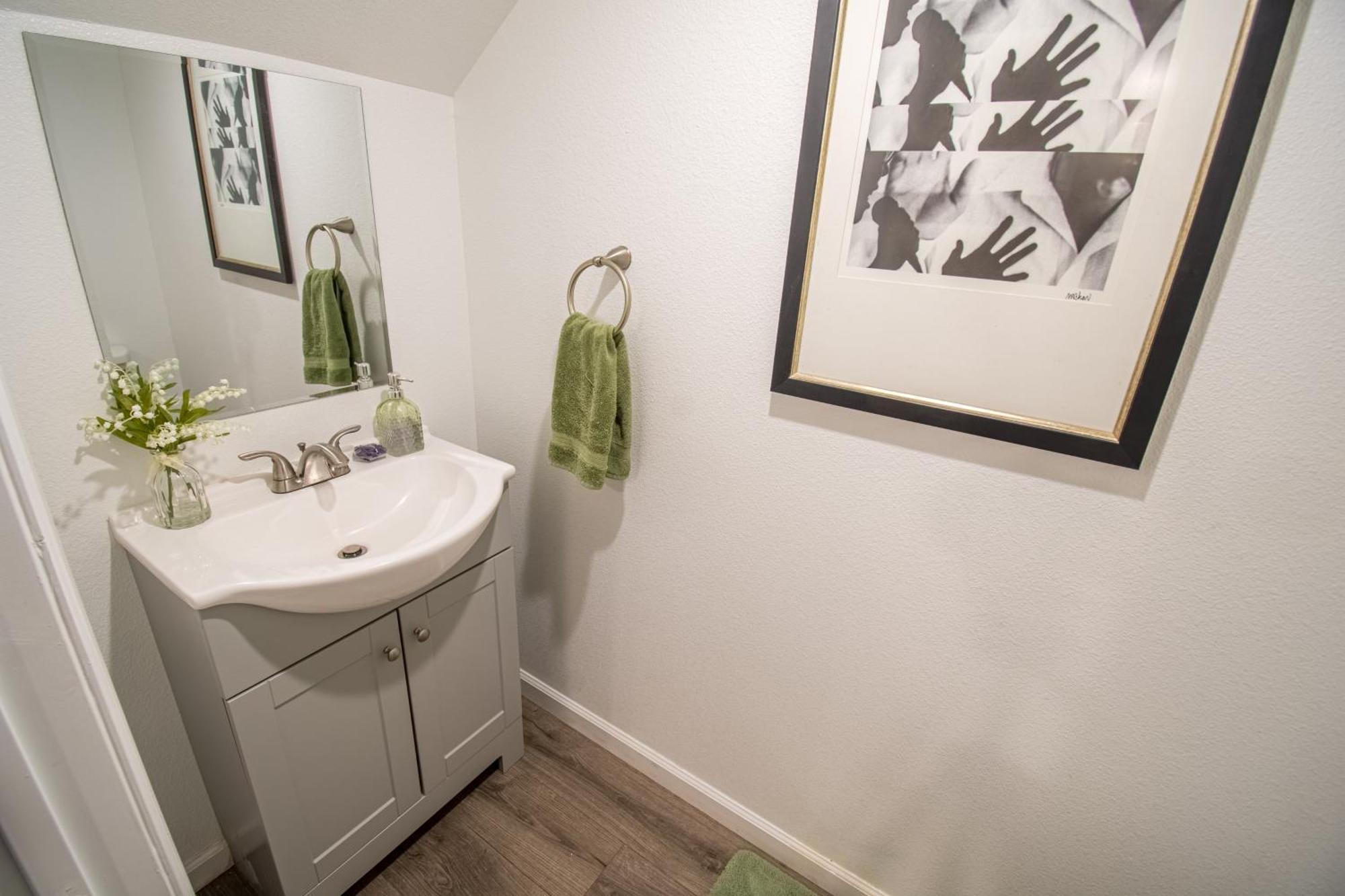 Сasa de vacaciones Spacious 2-bedroom Townhouse With Pool & Private Patio In Vegas Las Vegas