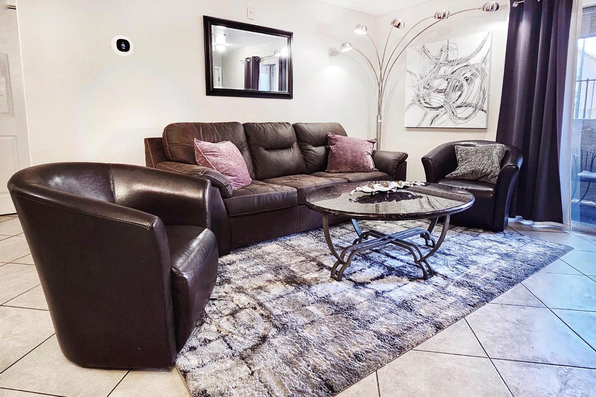 Apartamento Upgraded & Stylish, Pool, Hot Tub, Walk To Strip!