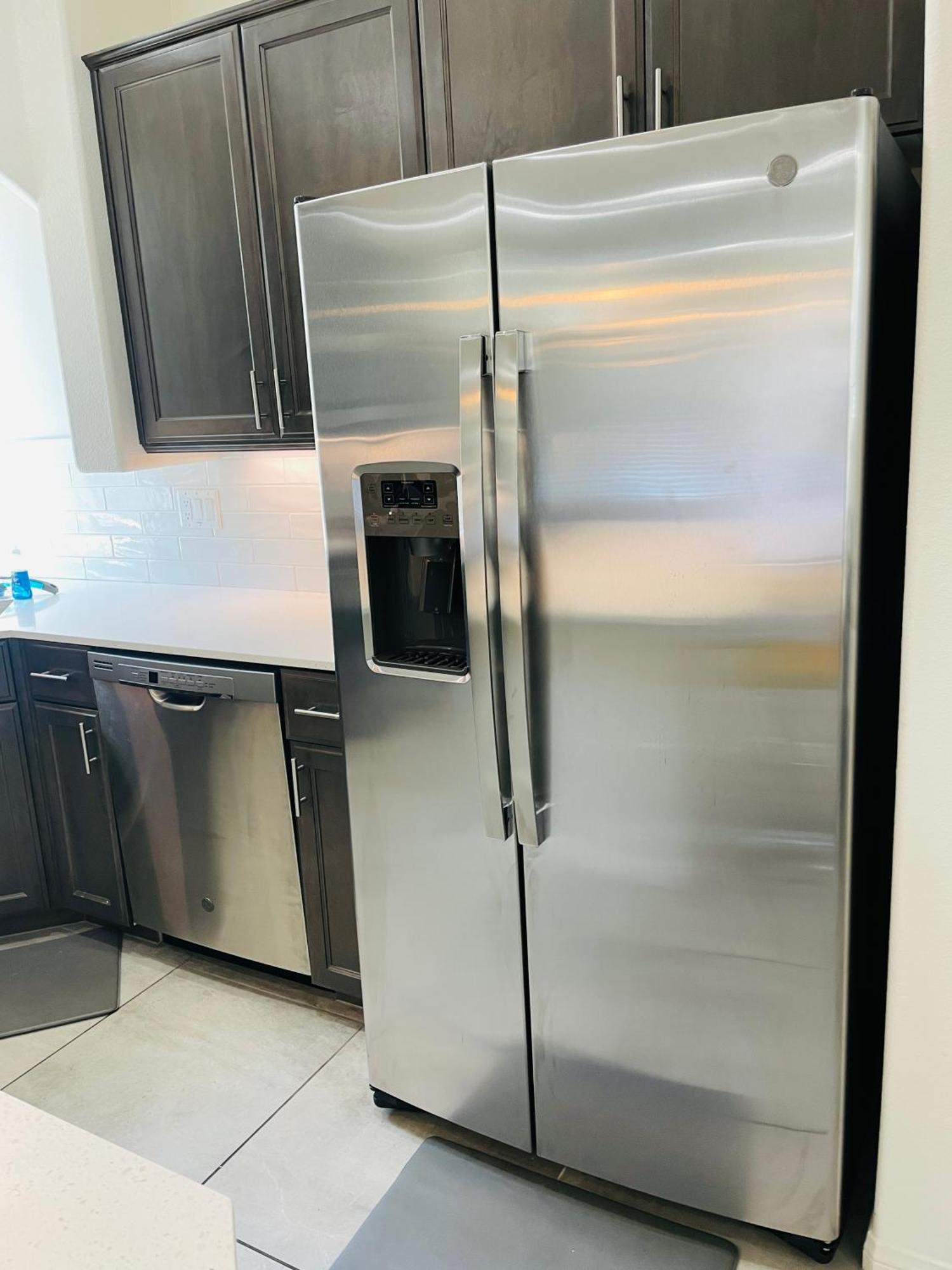 Fun 3-story House In Vegas - 9mins To Strip And Airport! Сasa de vacaciones *