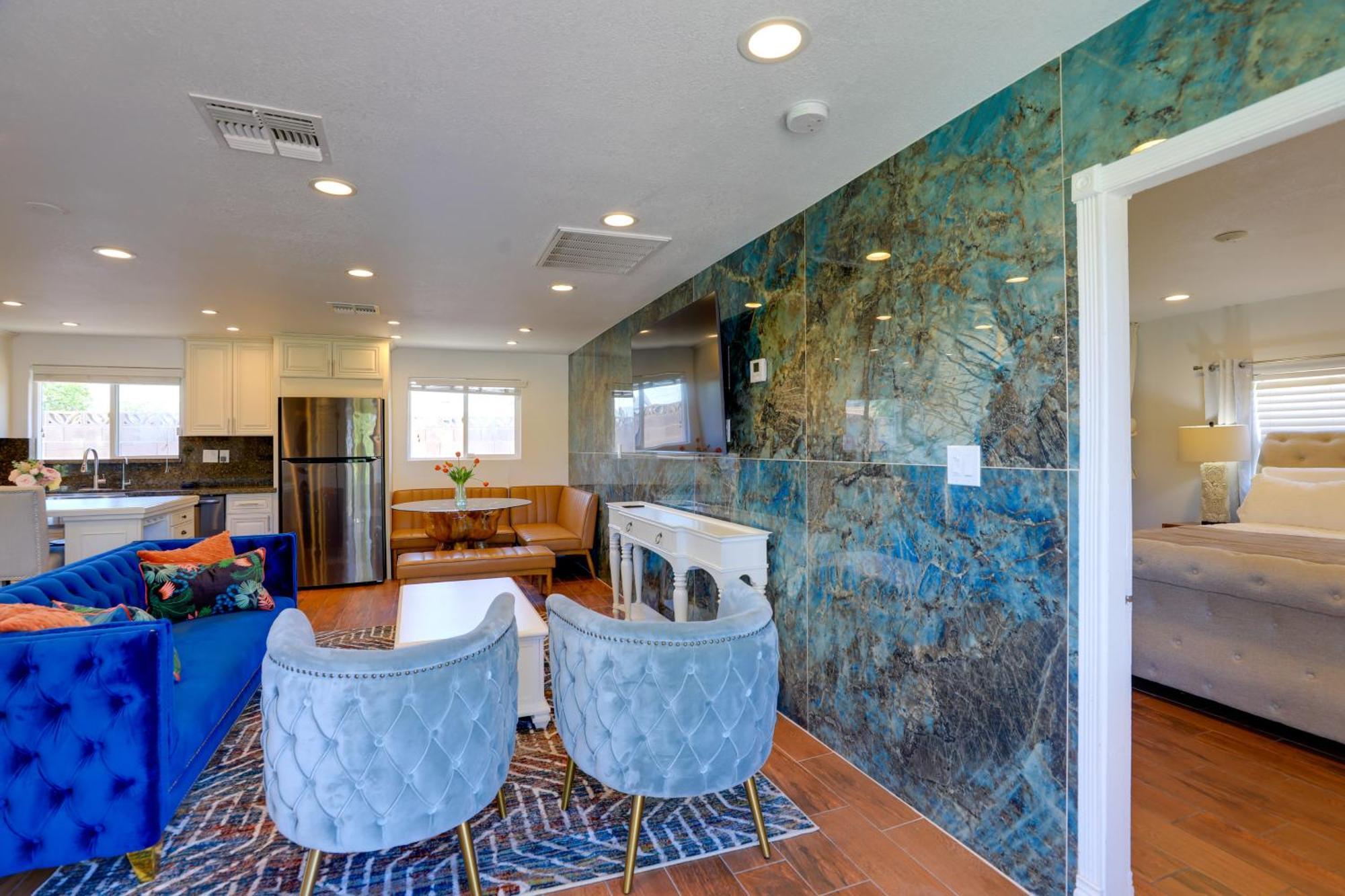 Luxe Vegas Casita With Patio About 6 Mi To Strip!