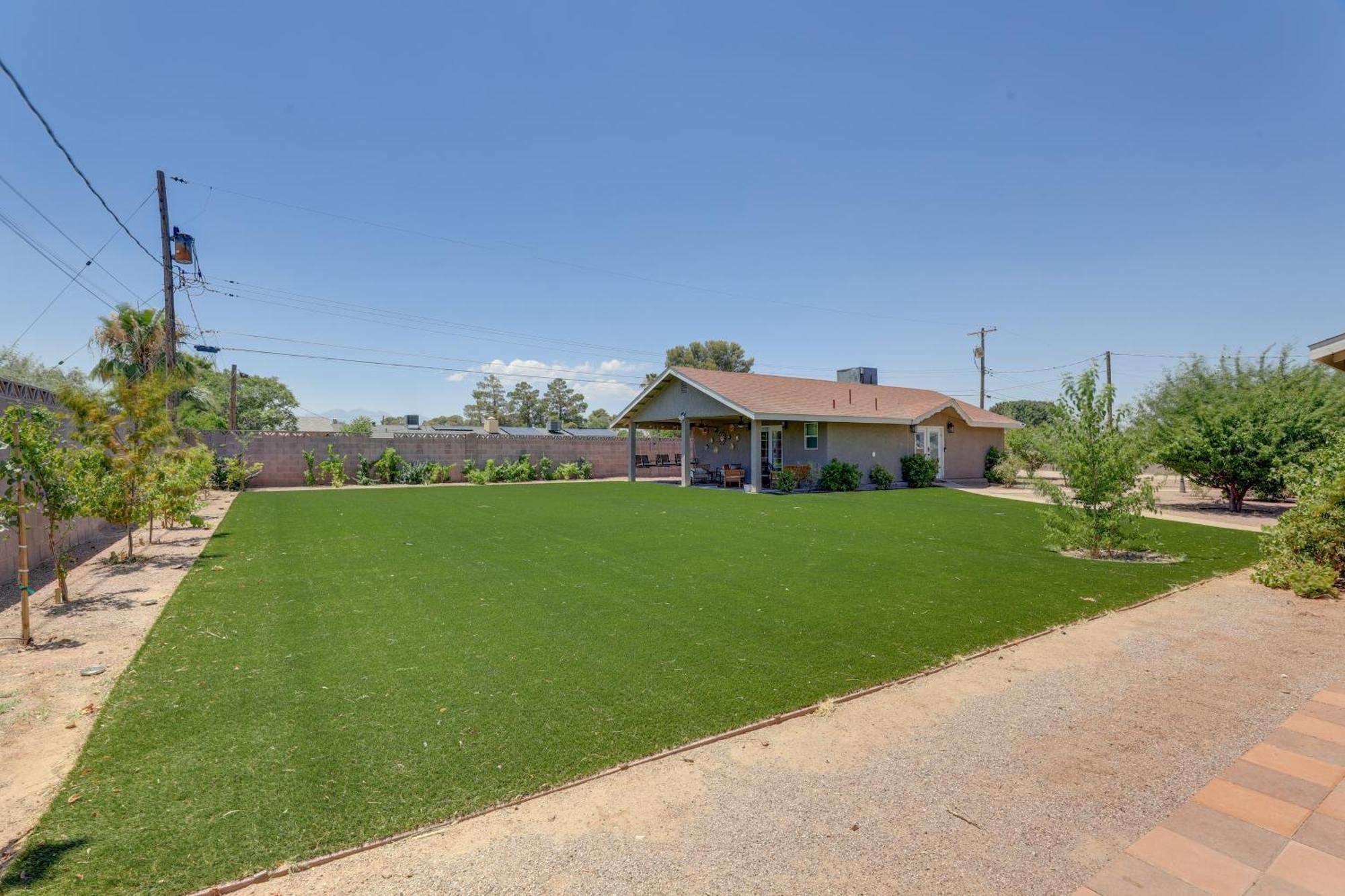 Luxe Vegas Casita With Patio About 6 Mi To Strip! Сasa de vacaciones Las Vegas