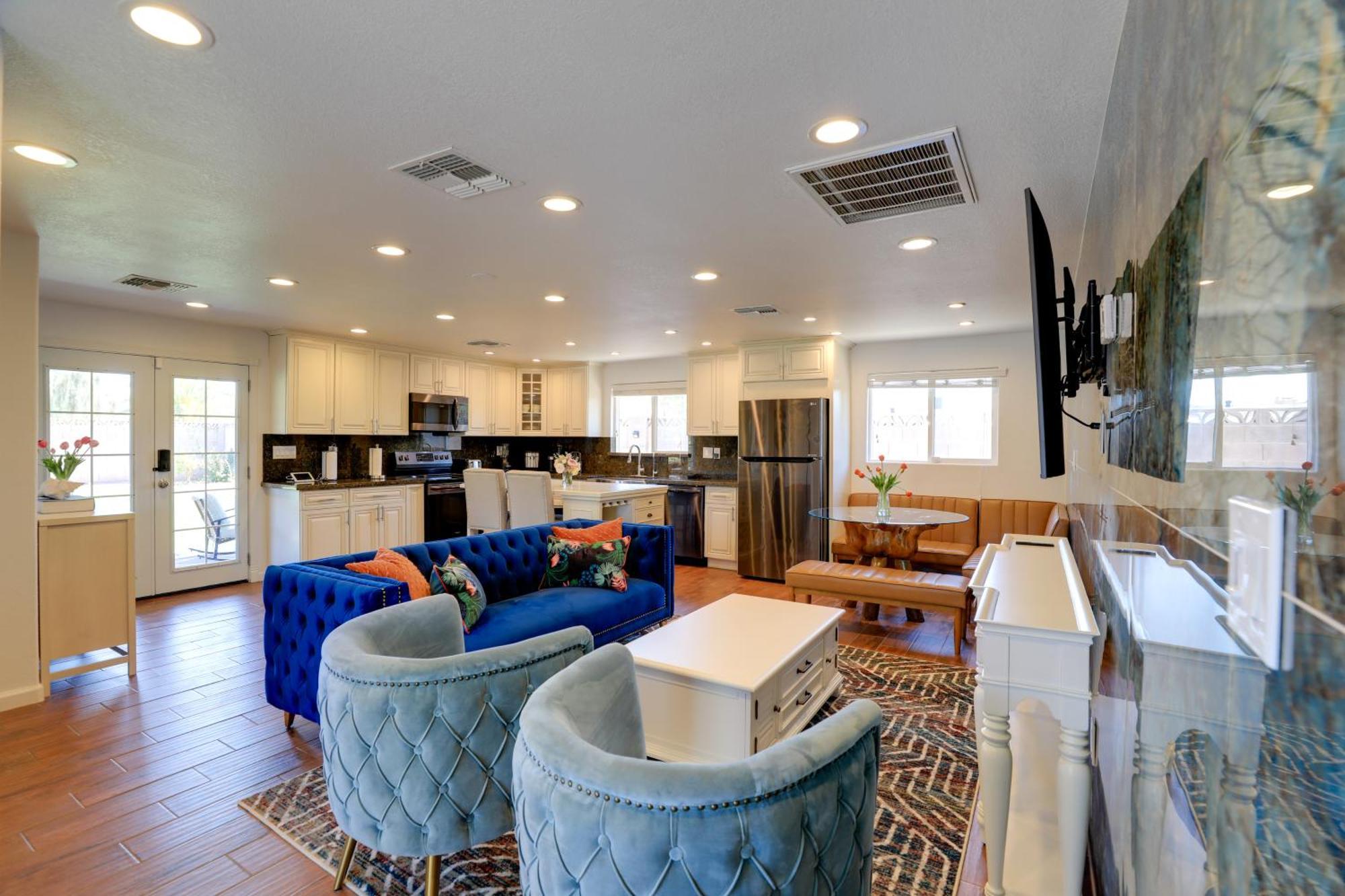 Luxe Vegas Casita With Patio About 6 Mi To Strip! Las Vegas