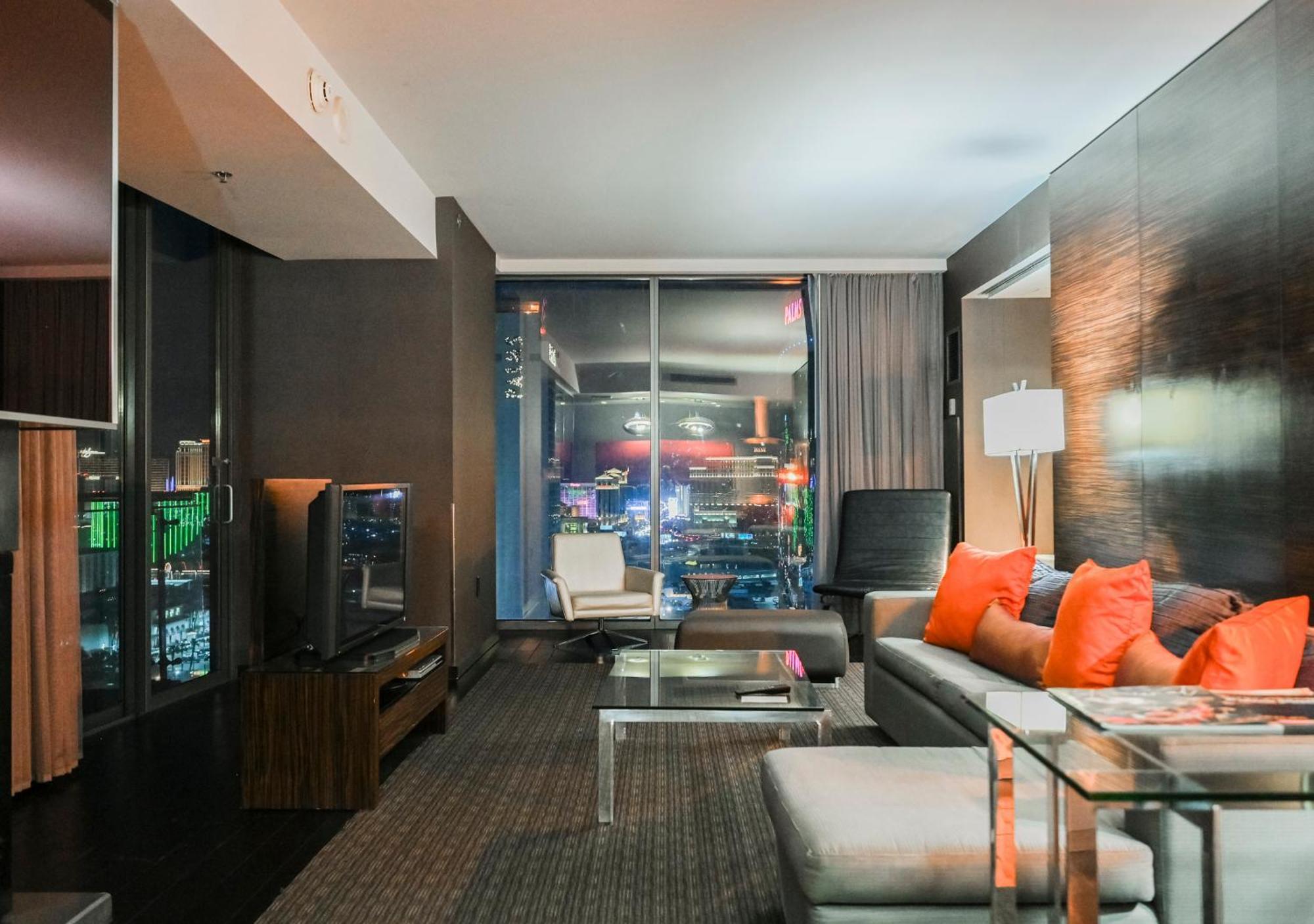 Stripviewsuites Two-bedroom Con-joined Exclusive