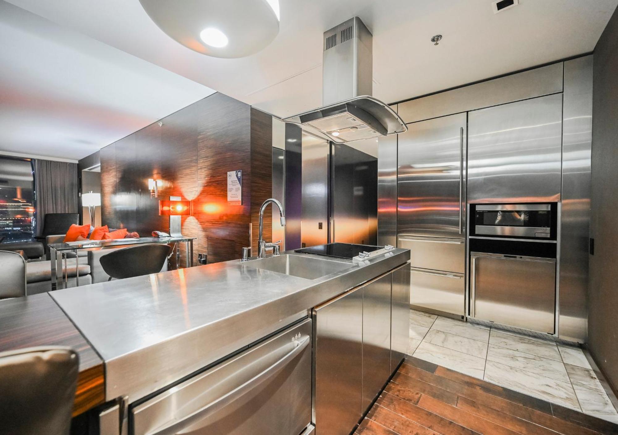 Apartahotel Stripviewsuites Two-bedroom Con-joined Exclusive