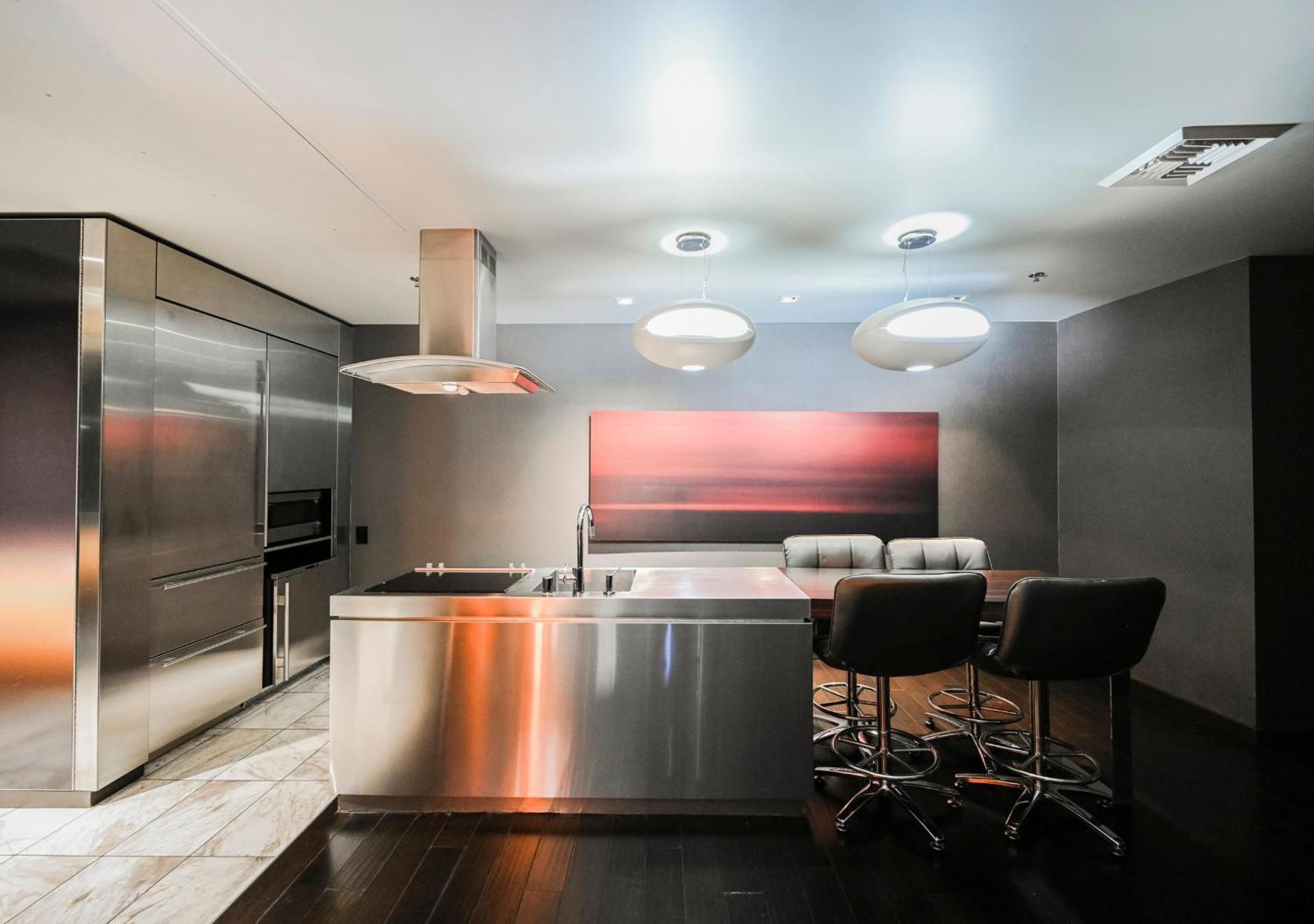 Apartahotel Stripviewsuites Two-bedroom Con-joined Exclusive