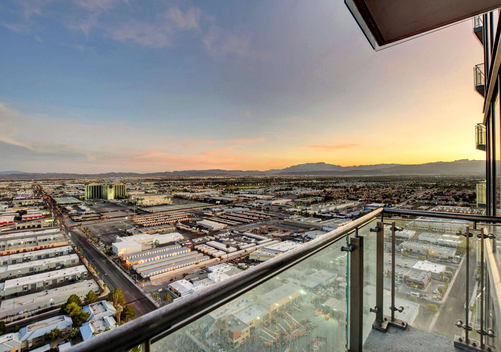 Stripviewsuites Two-bedroom Con-joined Exclusive * Las Vegas