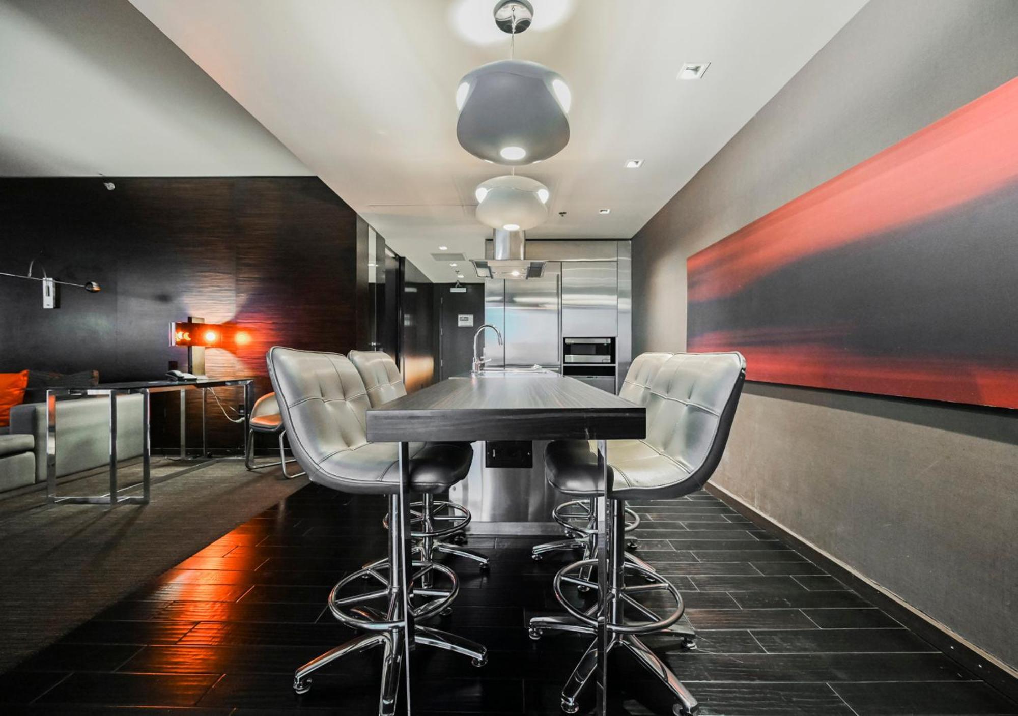 Apartahotel Stripviewsuites Two-bedroom Con-joined Exclusive