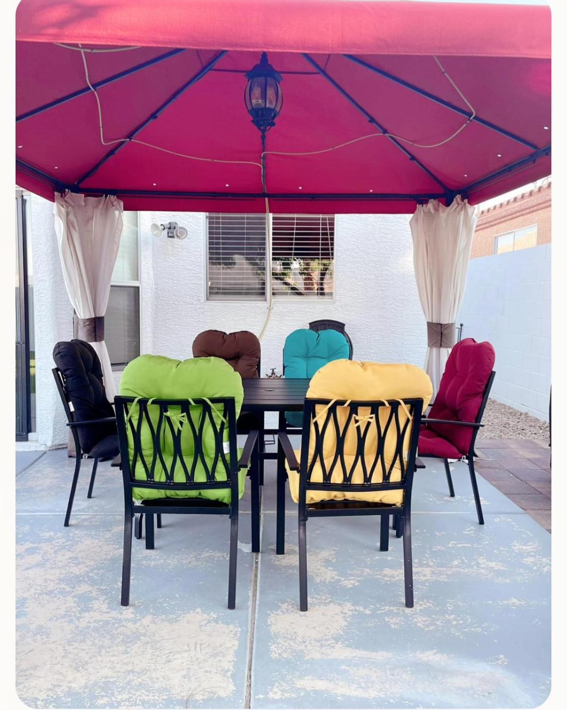 Pet-friendly, Vibrant Oasis - Colorful Retreat Near Summerlin Holiday home Las Vegas