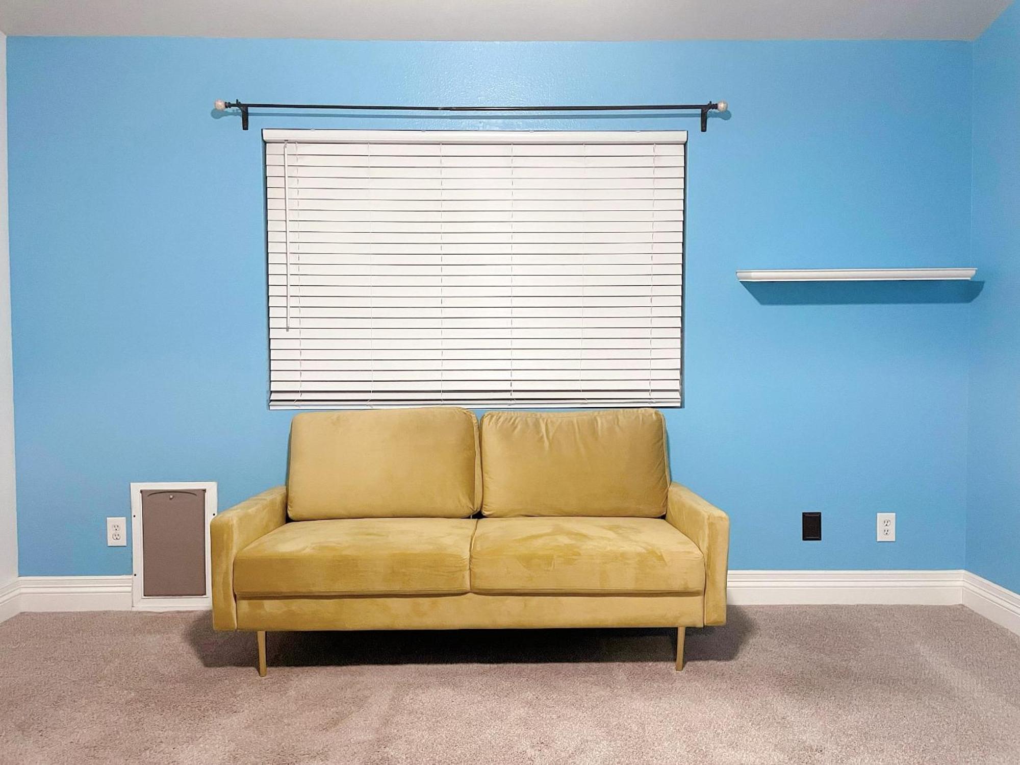 Pet-friendly, Vibrant Oasis - Colorful Retreat Near Summerlin Holiday home