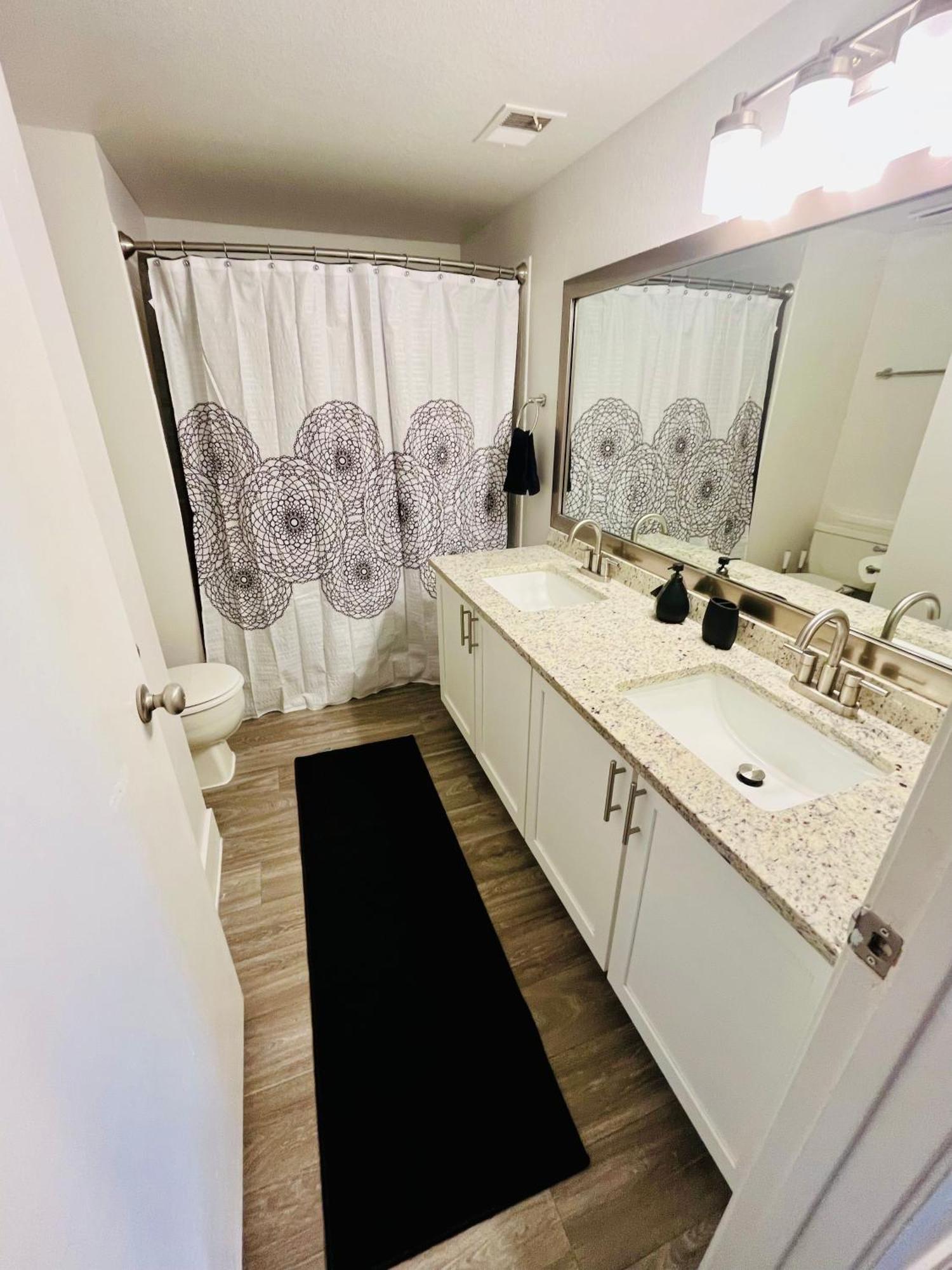 Cute 2 Bedroom 2 Bath 2 Mile Strip5 Las Vegas