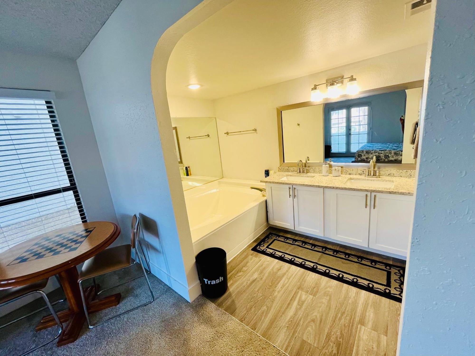 Cute 2 Bedroom 2 Bath 2 Mile Strip5 Apartamento Las Vegas