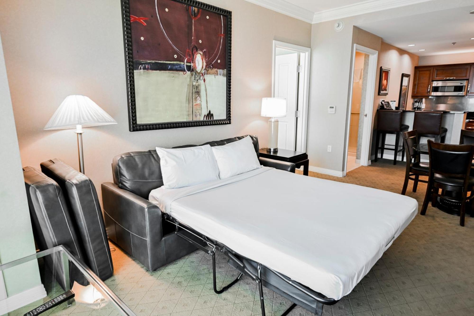 Stripviewsuites Penthouse Two-bedroom Conjoined Apartahotel *