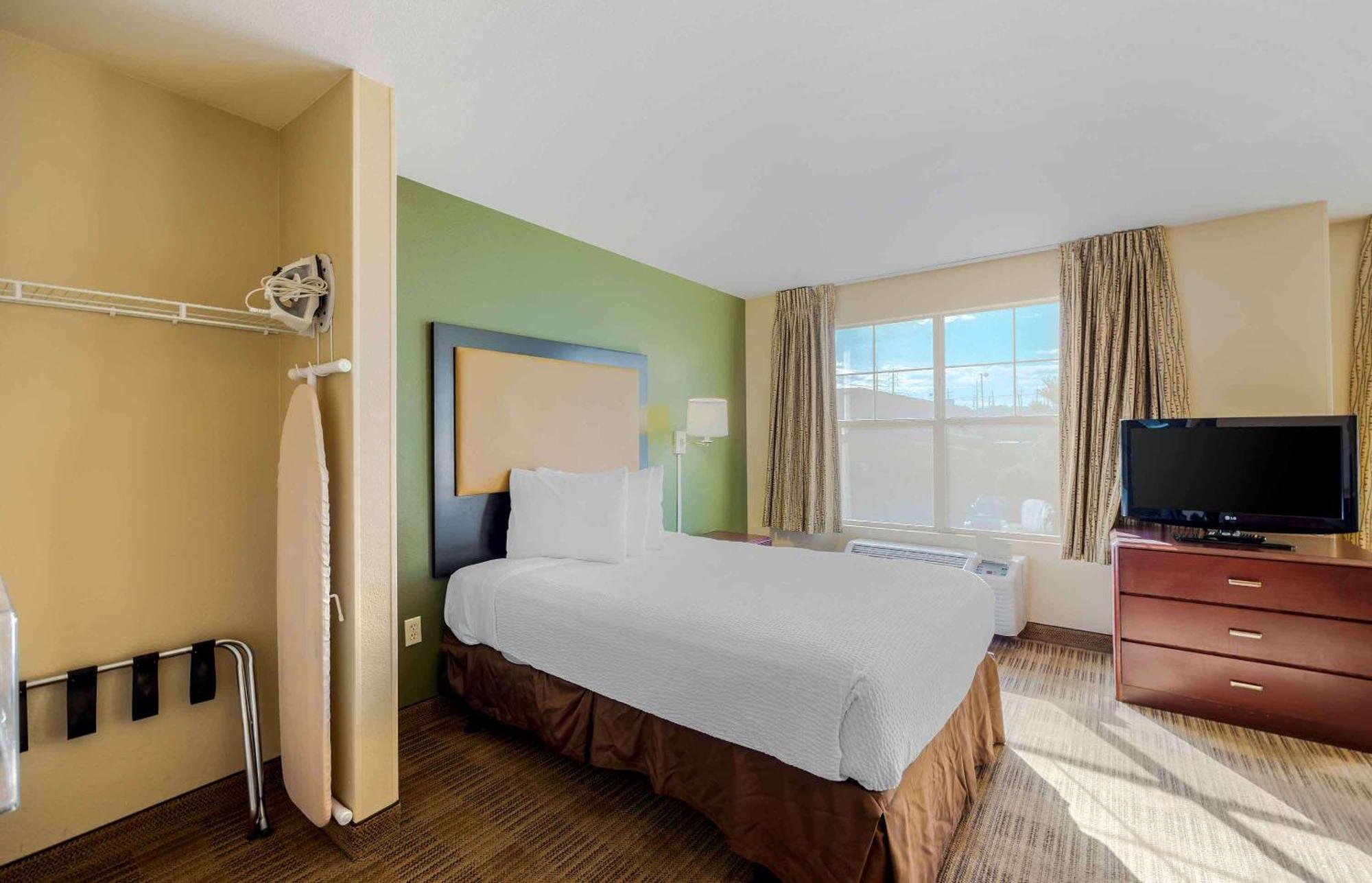 Mainstay Vegas Flamingo Hotel