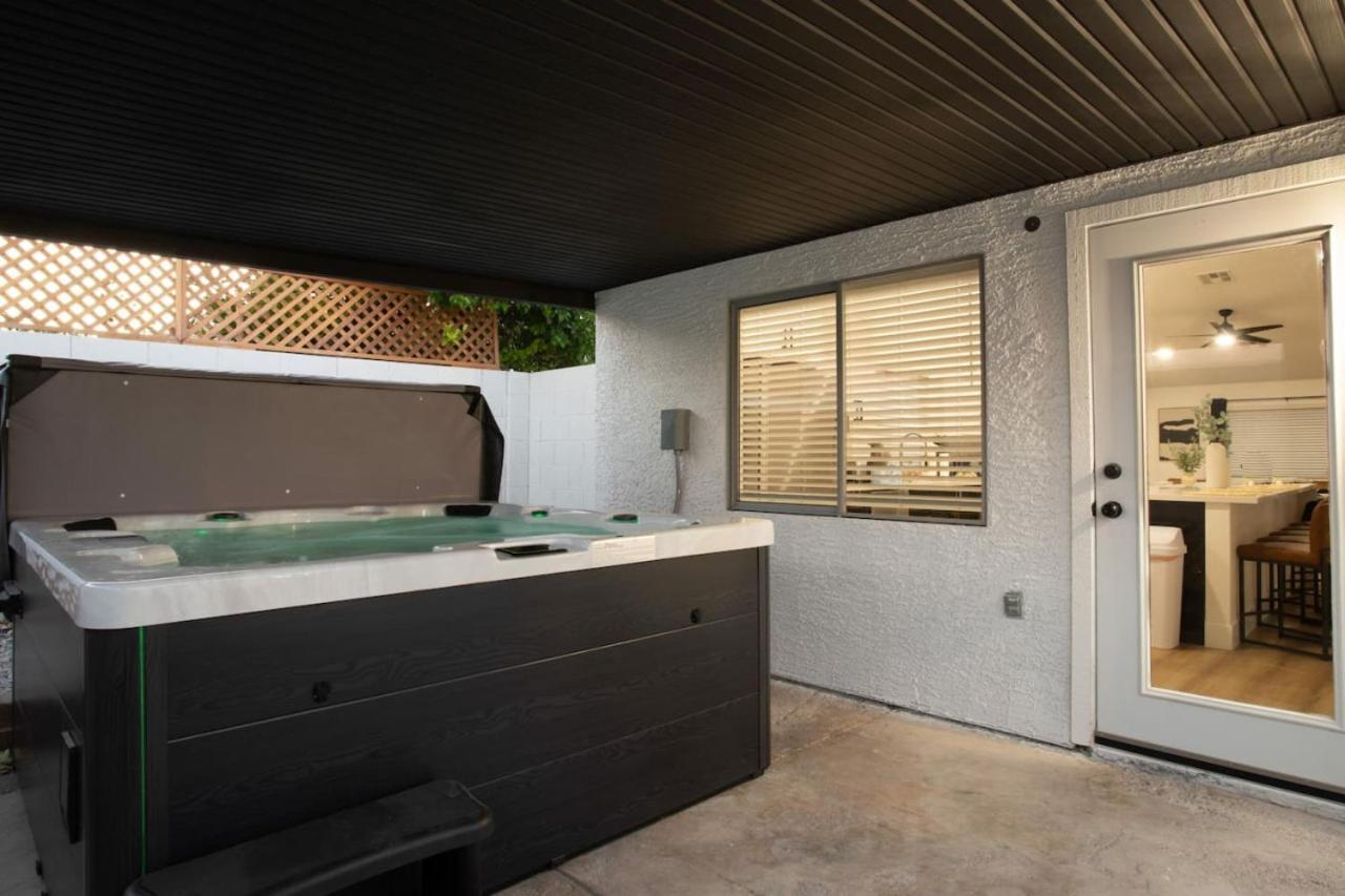 Spacious 5 Bedroom With Games And Сasa de vacaciones