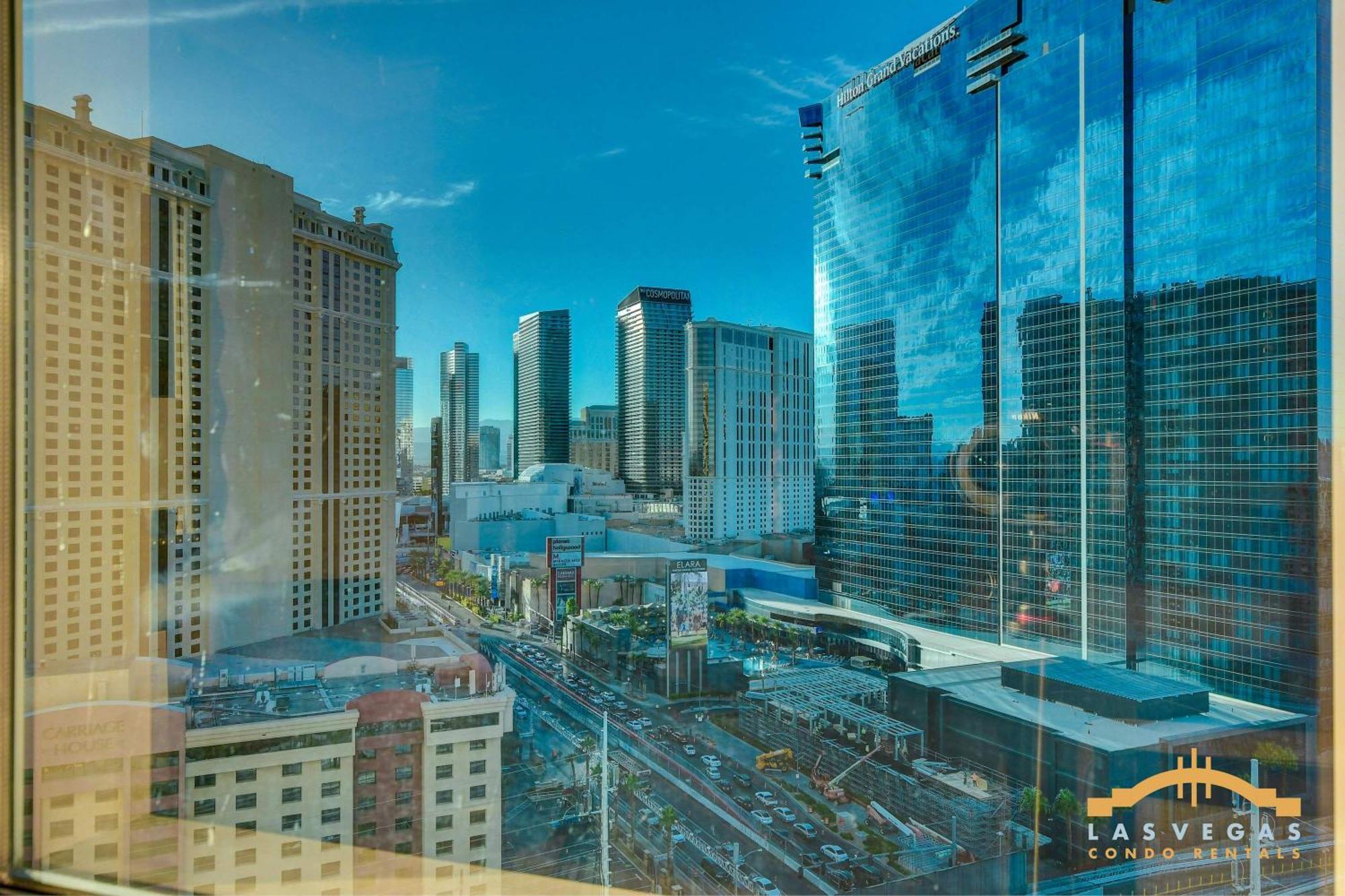 Mgm Signature-17-803 F1 Track & Strip View Las Vegas
