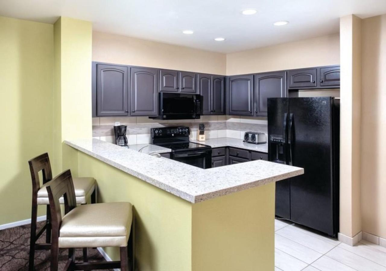 Enjoy Vegas Blvd With The Family In 2bd With Lazy River *