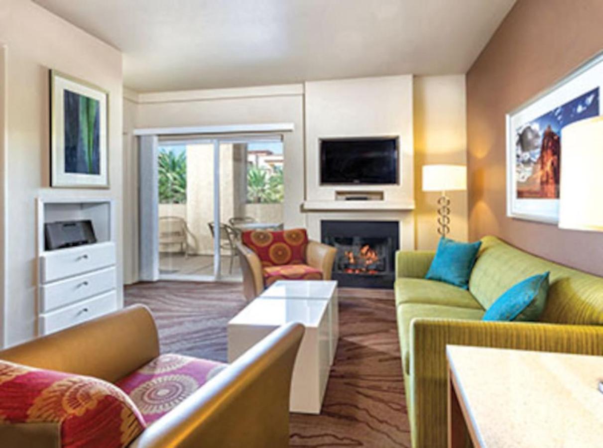 Enjoy Vegas Blvd With The Family In 2bd With Lazy River Apartment Las Vegas