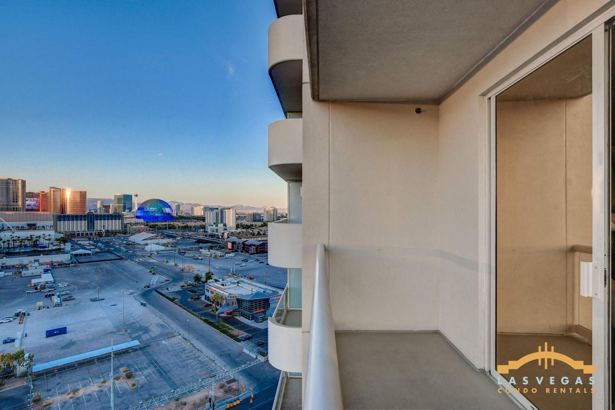 Mgm Signature-17-801 1br2ba F1 Strip View Balcony Las Vegas