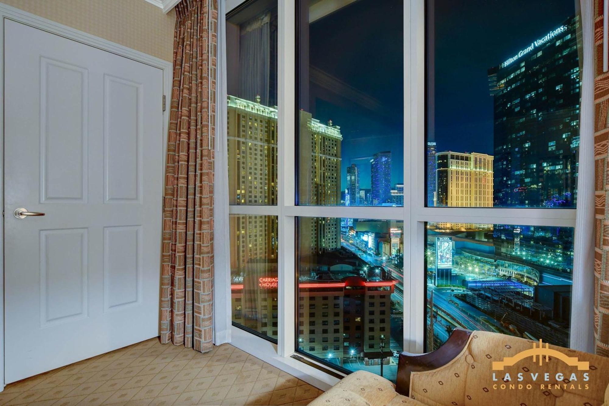 Mgm Signature-17-801 1br2ba F1 Strip View Balcony *