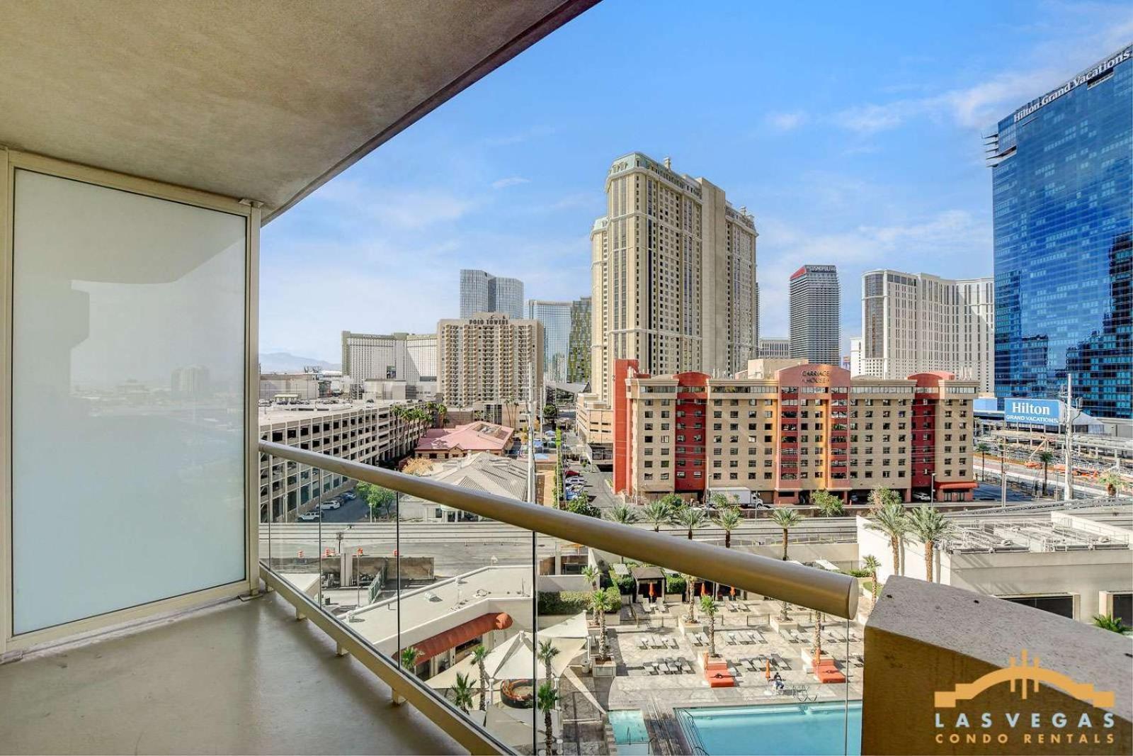 Mgm Signature-07-707 Strip View Balcony