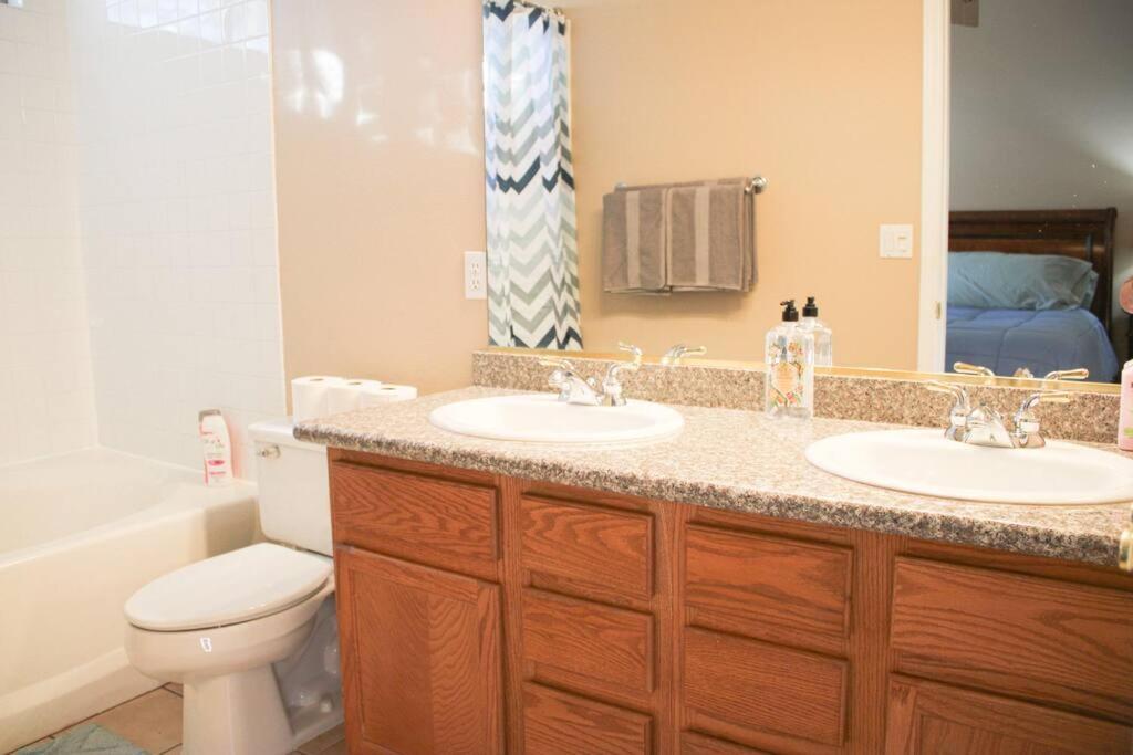 Holiday home Sparkling Book Now! Minutes To Ap & Lv Strip! Las Vegas