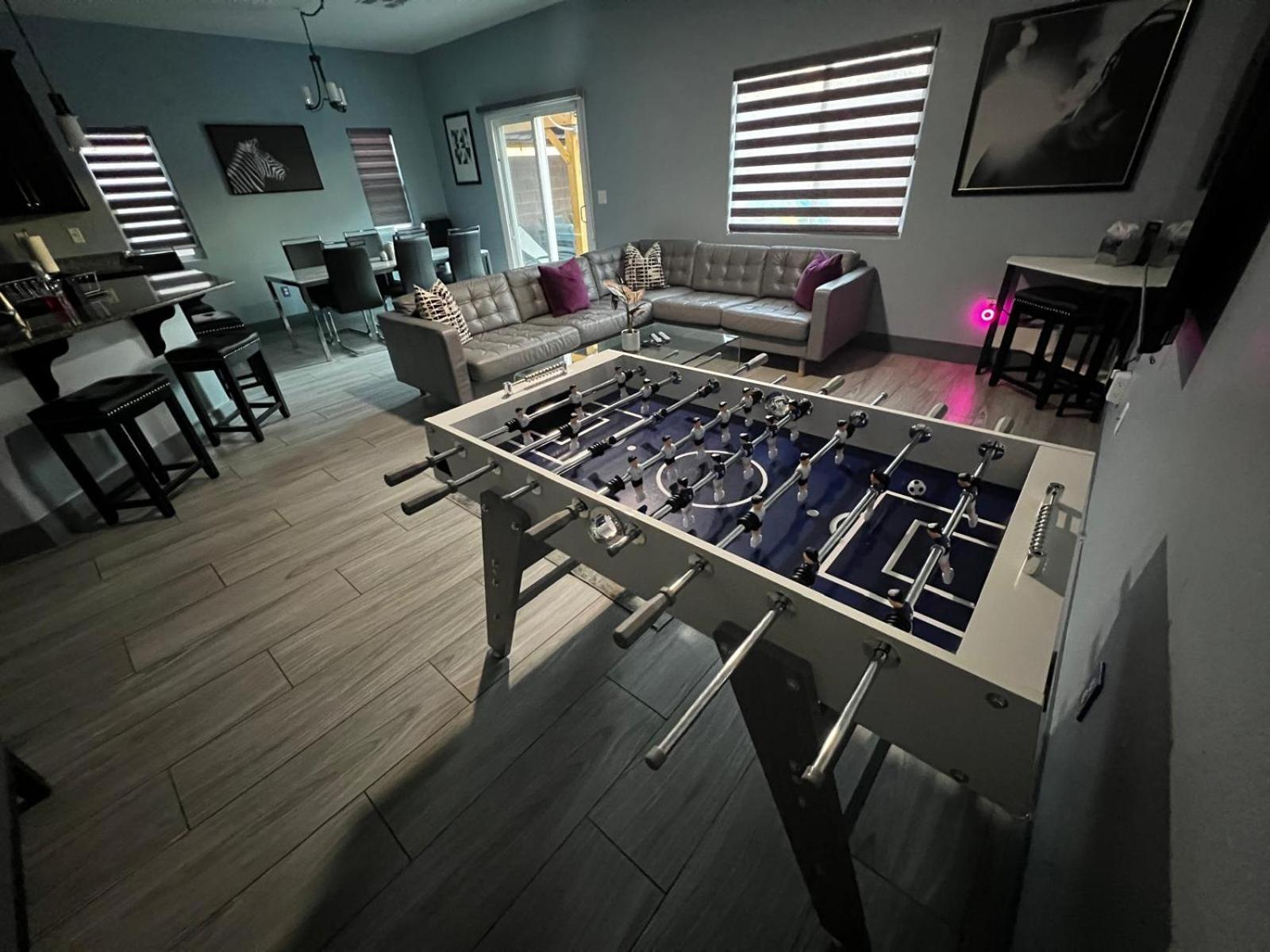 Family Friendly Contemporary House With Pool Villa Las Vegas