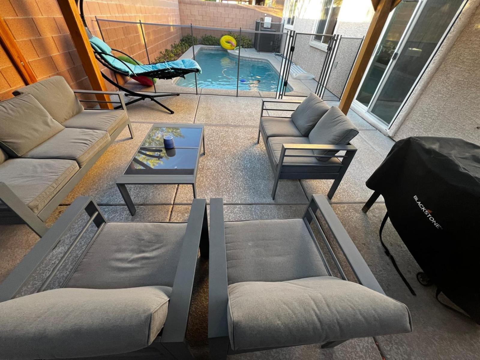 Family Friendly Contemporary House With Pool