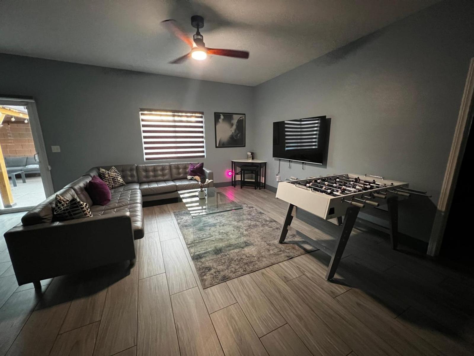 Villa Family Friendly Contemporary House With Pool