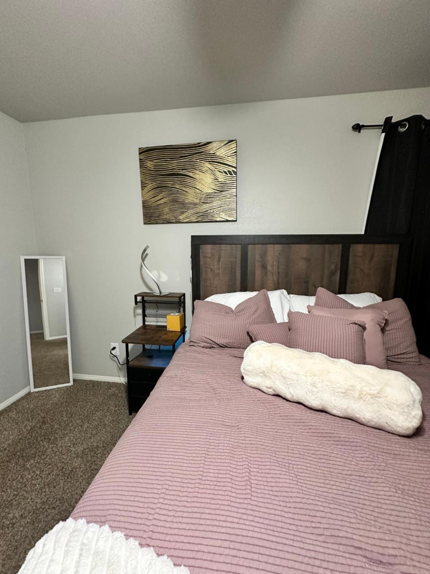 Homestay Spacious Cozy Close To Everything