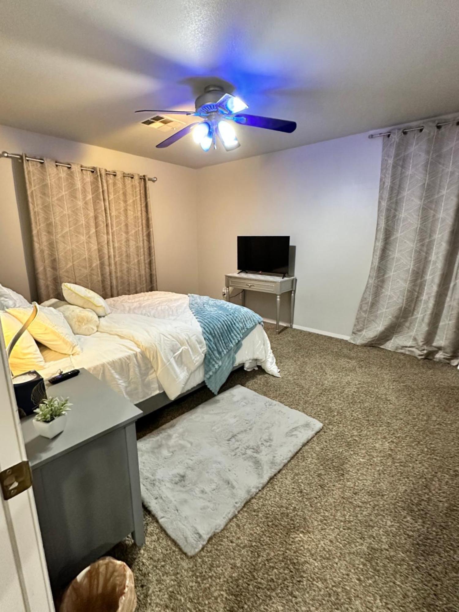 Habitación en casa particular Spacious Cozy Close To Everything Las Vegas