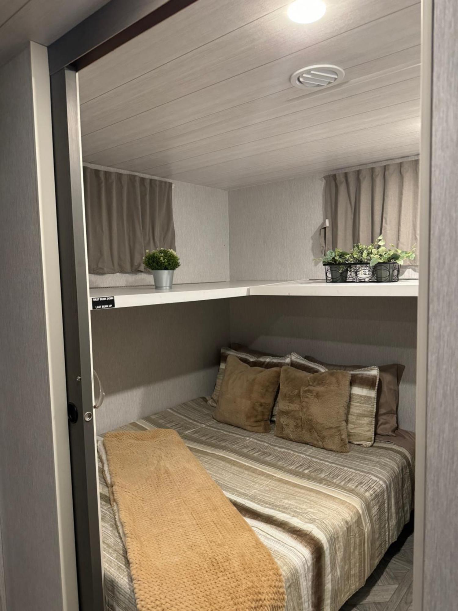 Campsite Cozy Stationary Rv Getaway Las Vegas