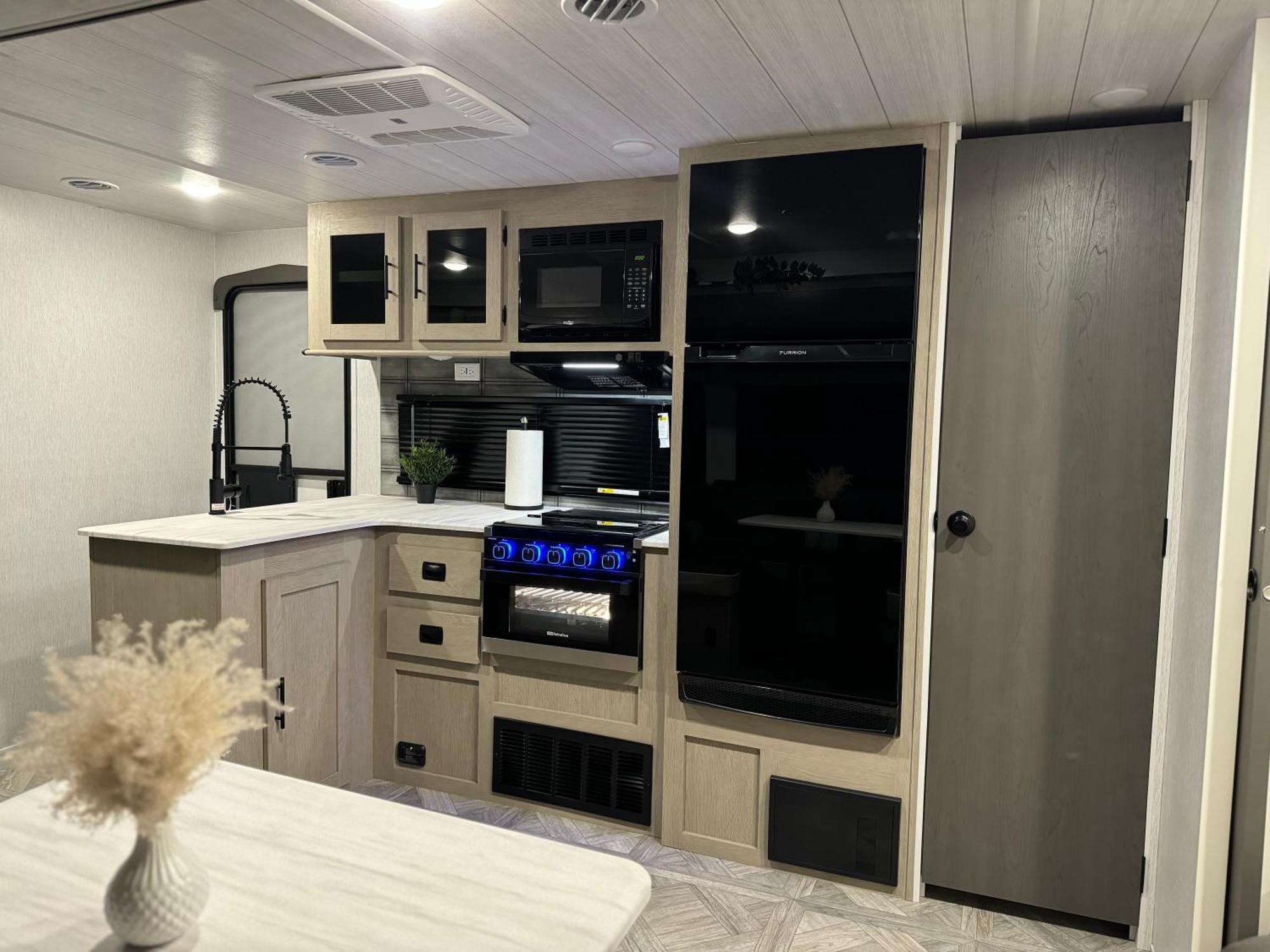 Campsite Cozy Stationary Rv Getaway