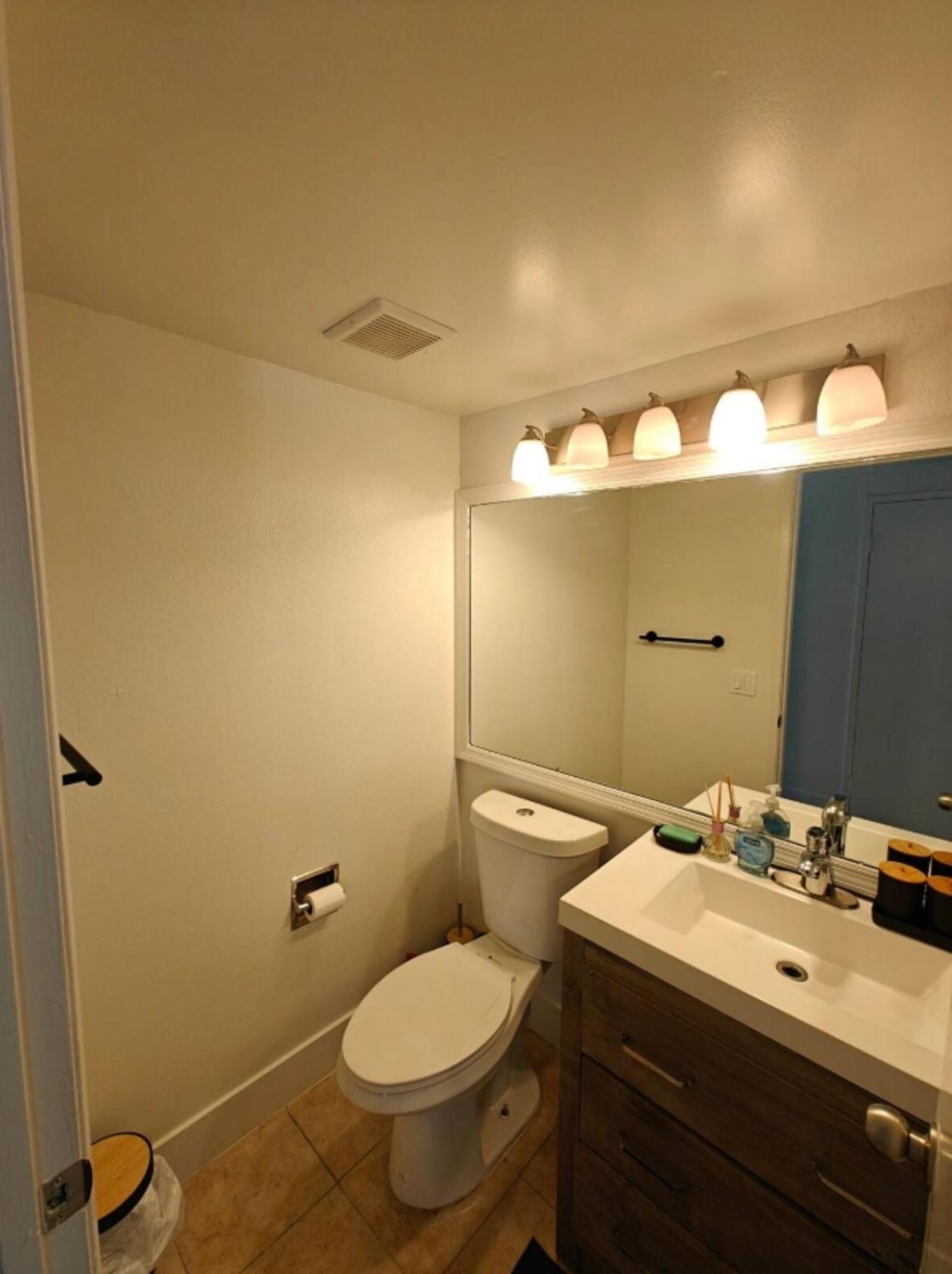 Oasis In The Desert With Huge Heated Pool And
