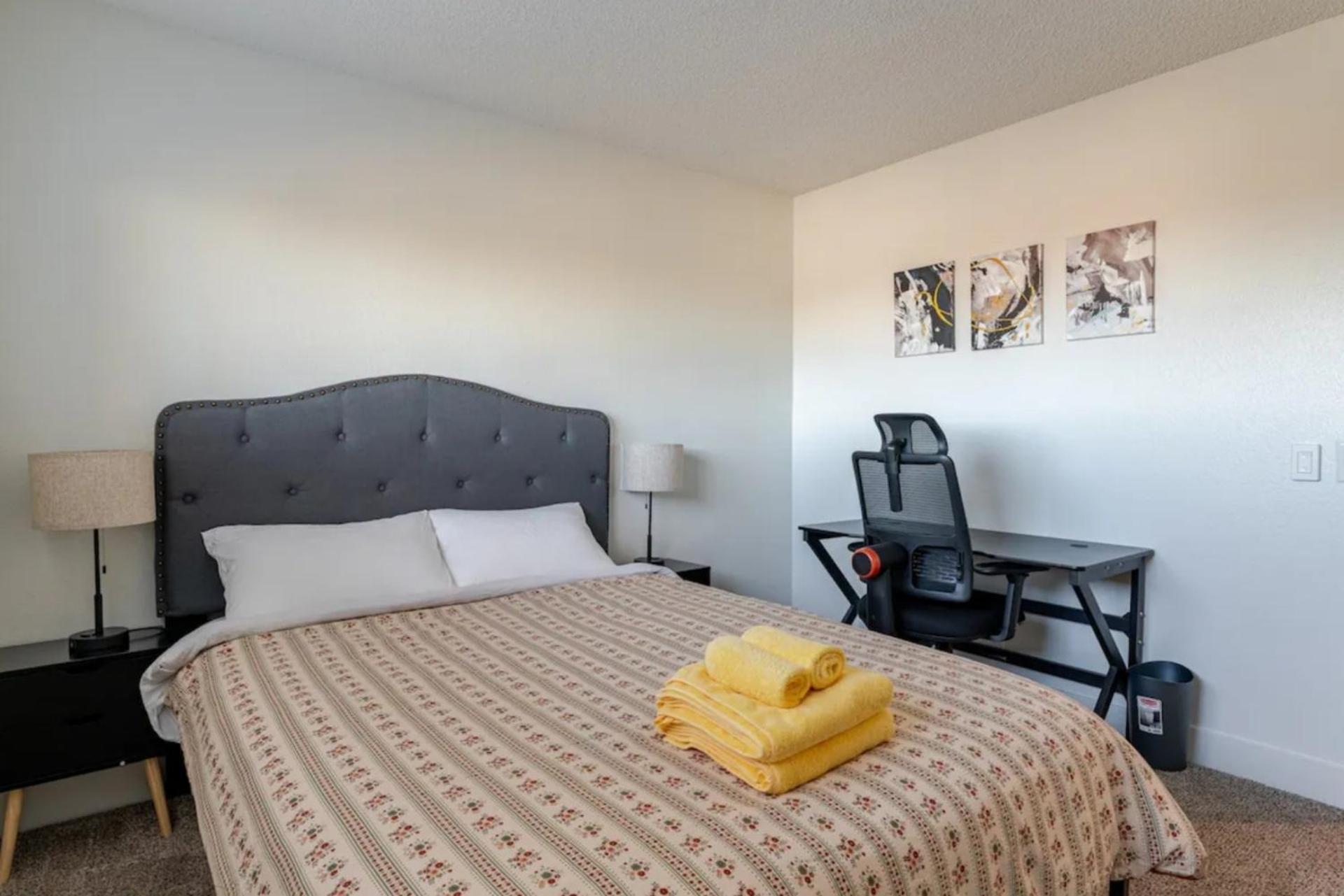 Oasis In The Desert With Huge Heated Pool And * Las Vegas