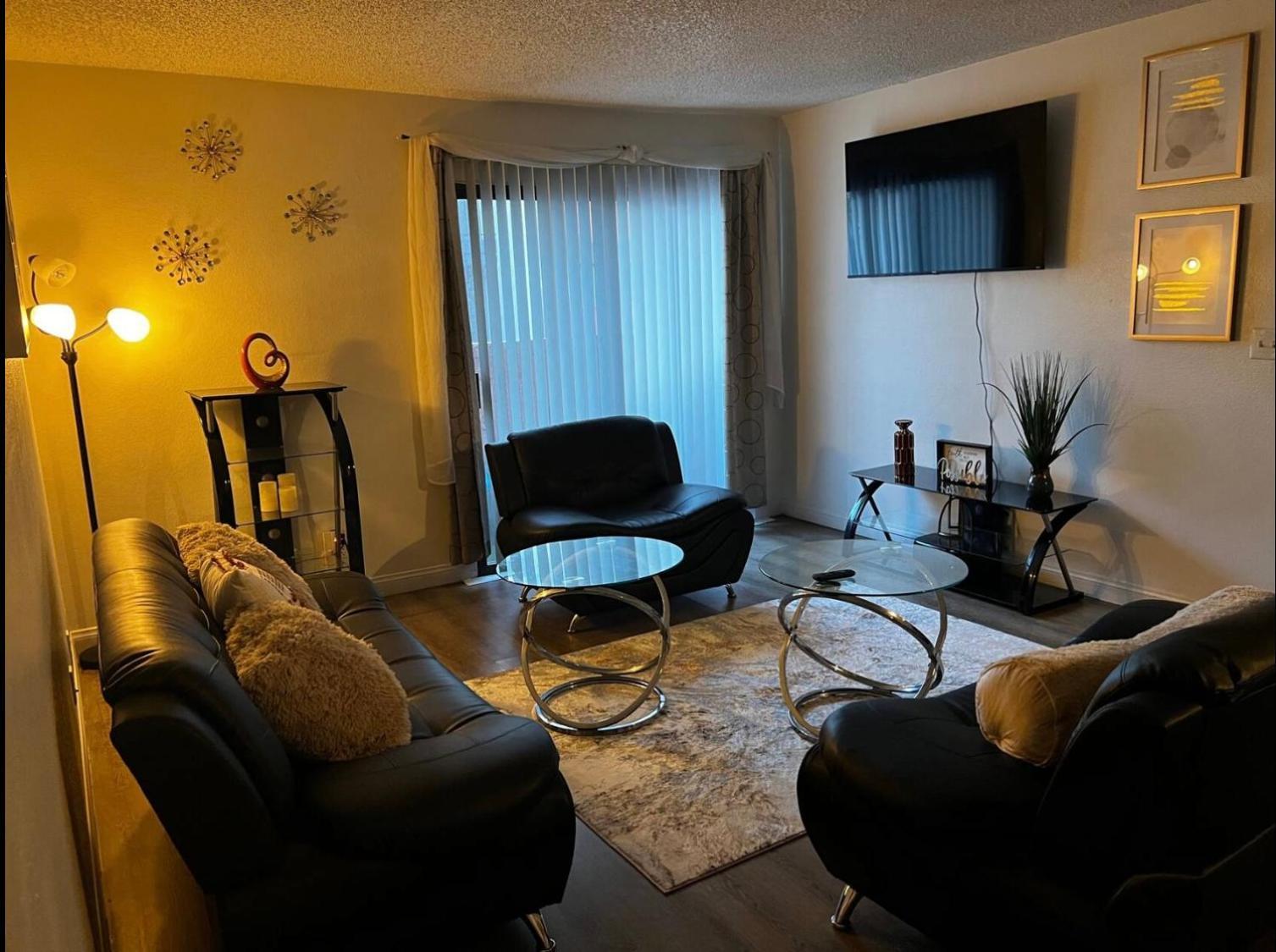 Entire 1br & 1ba Apartment