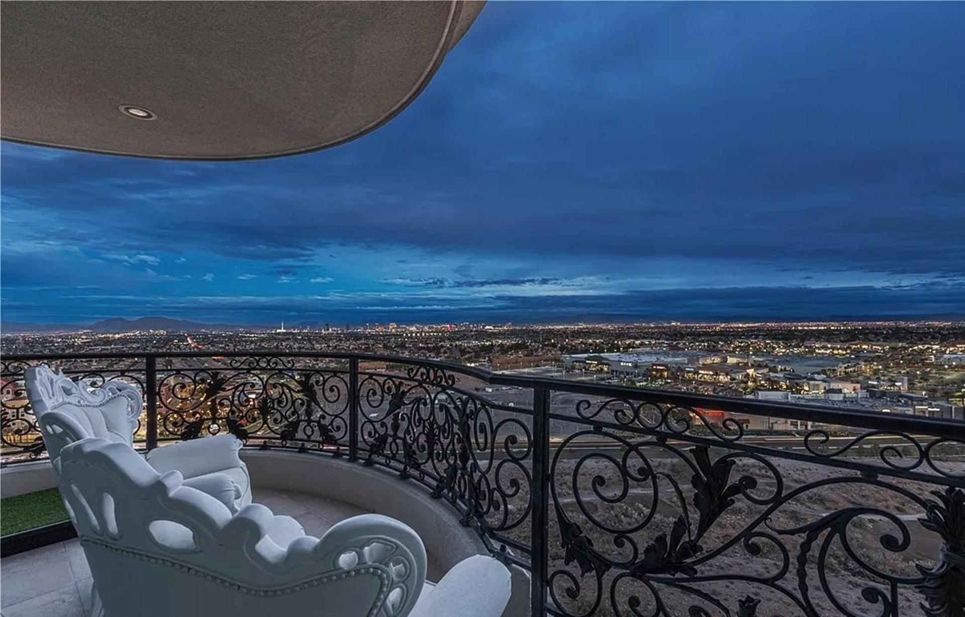 Luxurious Four-bedroom Penthouse Apartamento Las Vegas