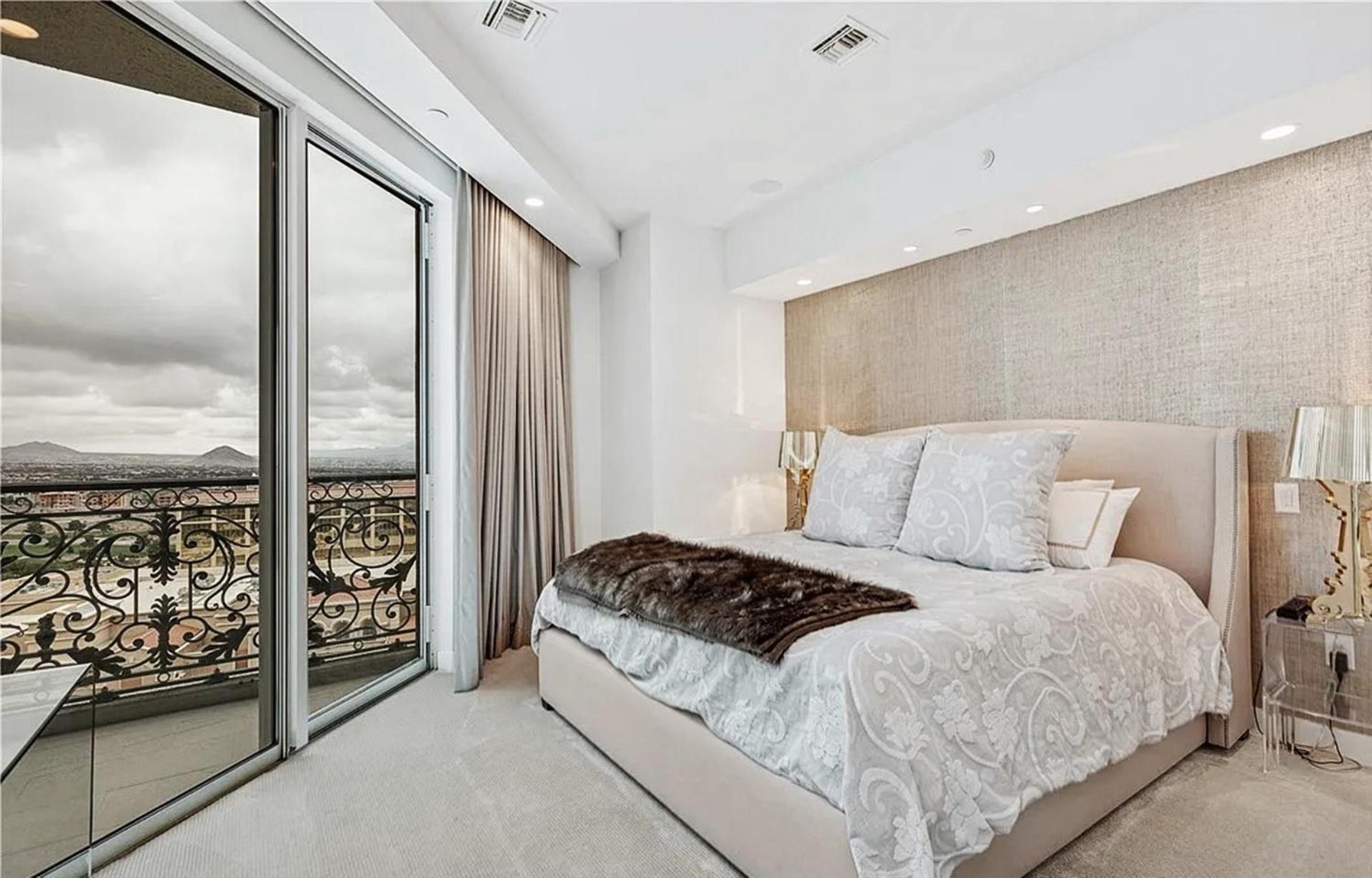 Luxurious Four-bedroom Penthouse Apartamento *