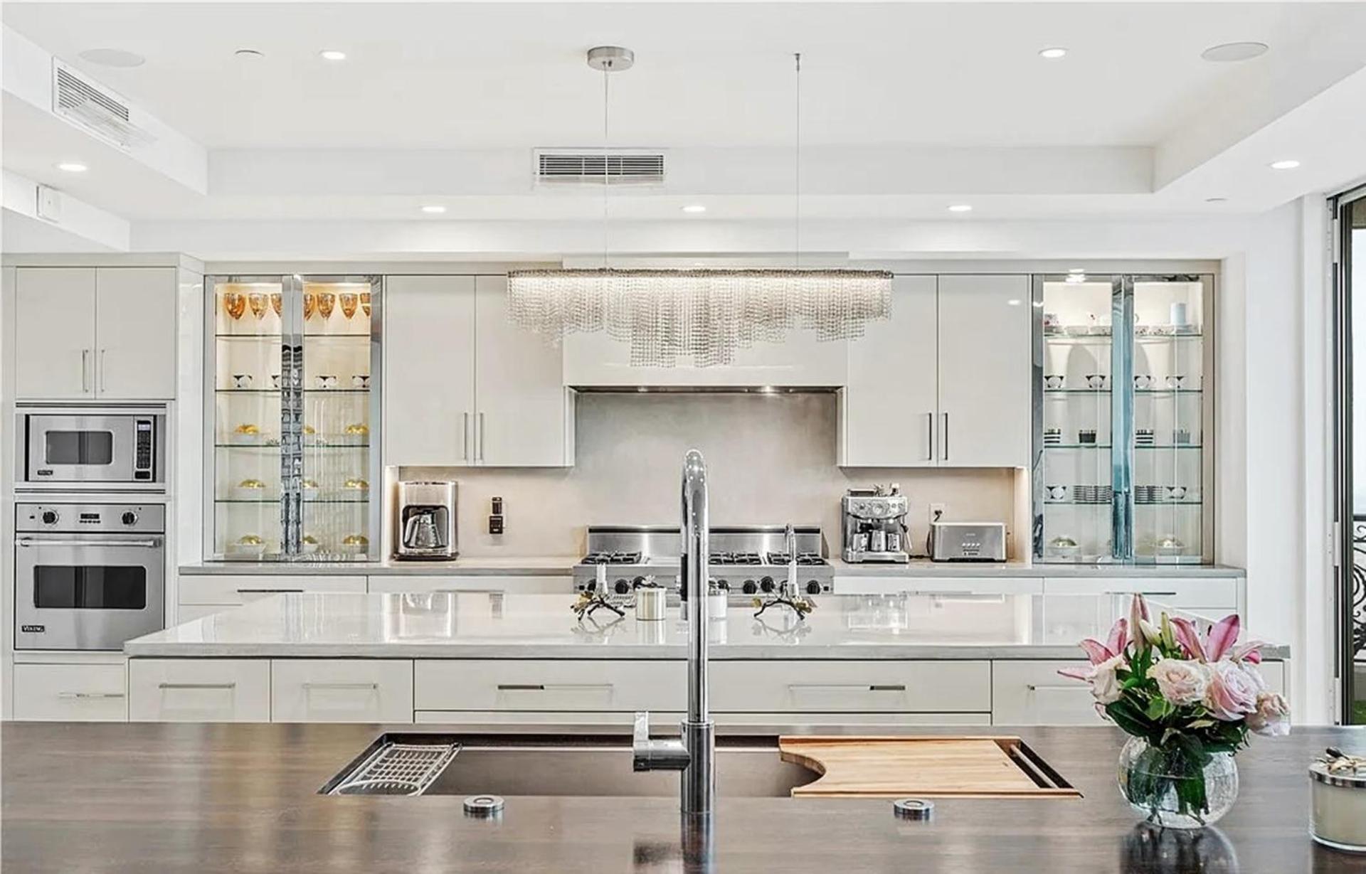 Luxurious Four-bedroom Penthouse Apartamento *