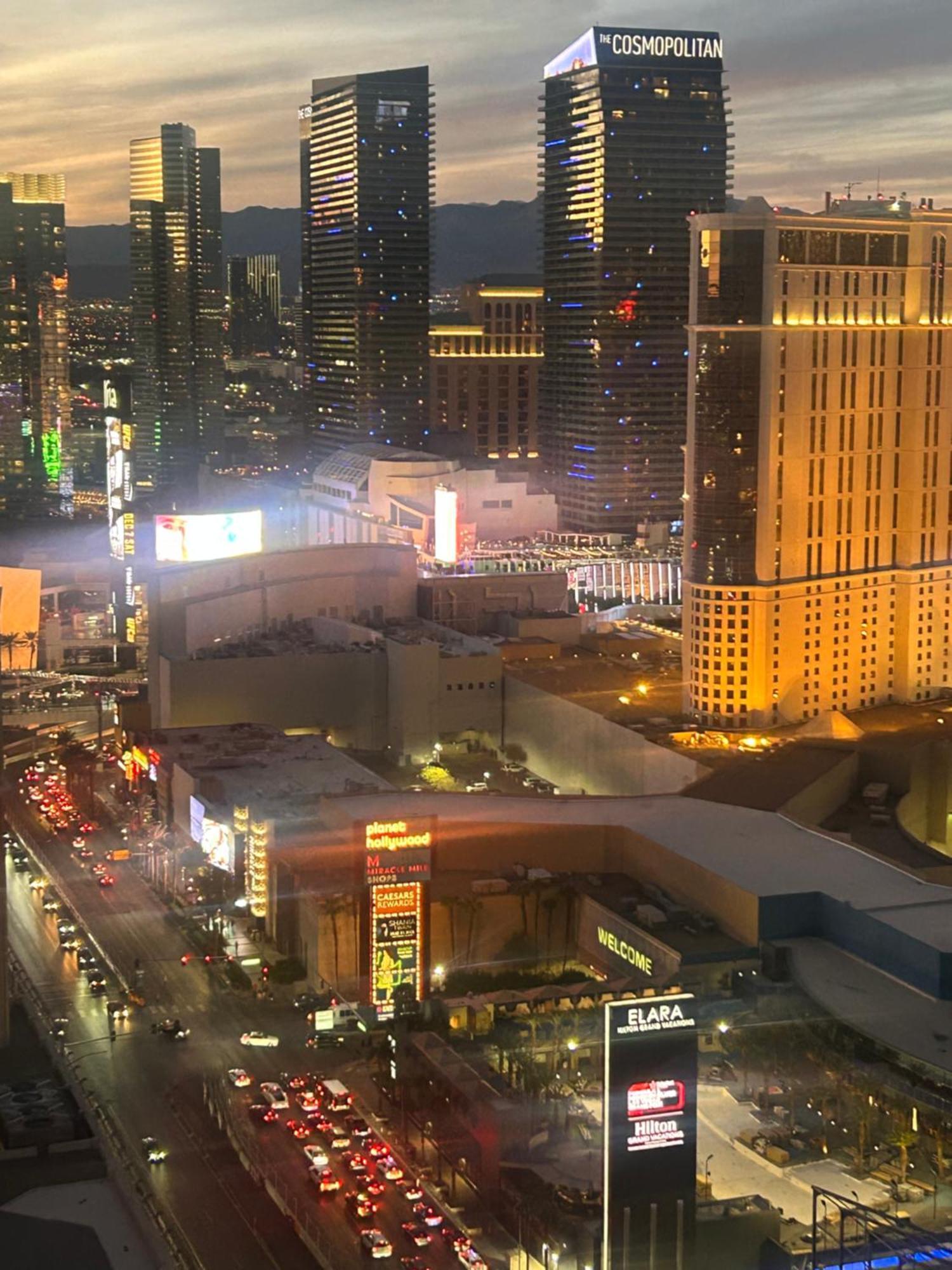 Signature Mgm Studio Strip/balcony Apartahotel