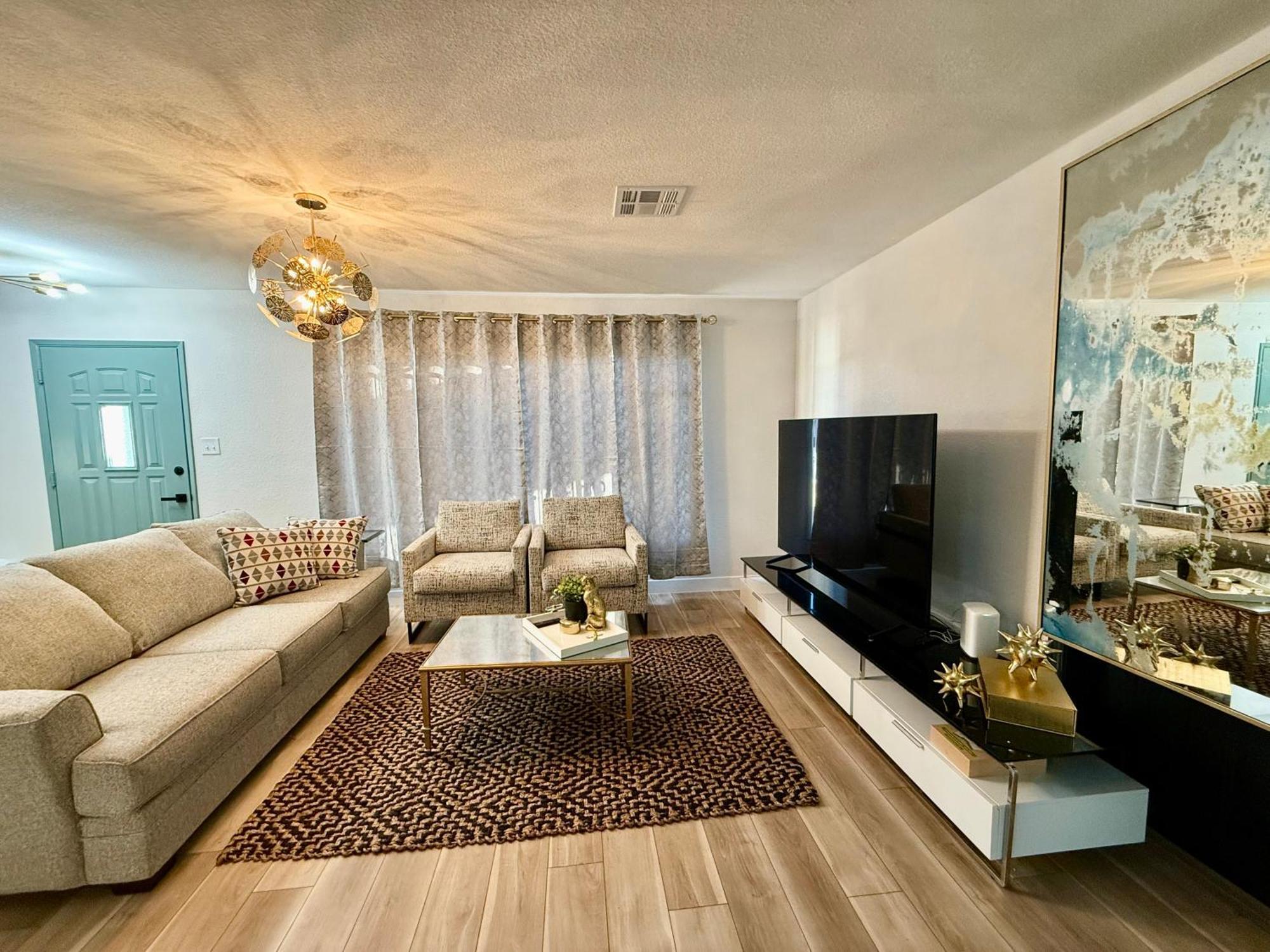 Apartamento In The Heart Of Vegas Yet Away From The Noise Las Vegas