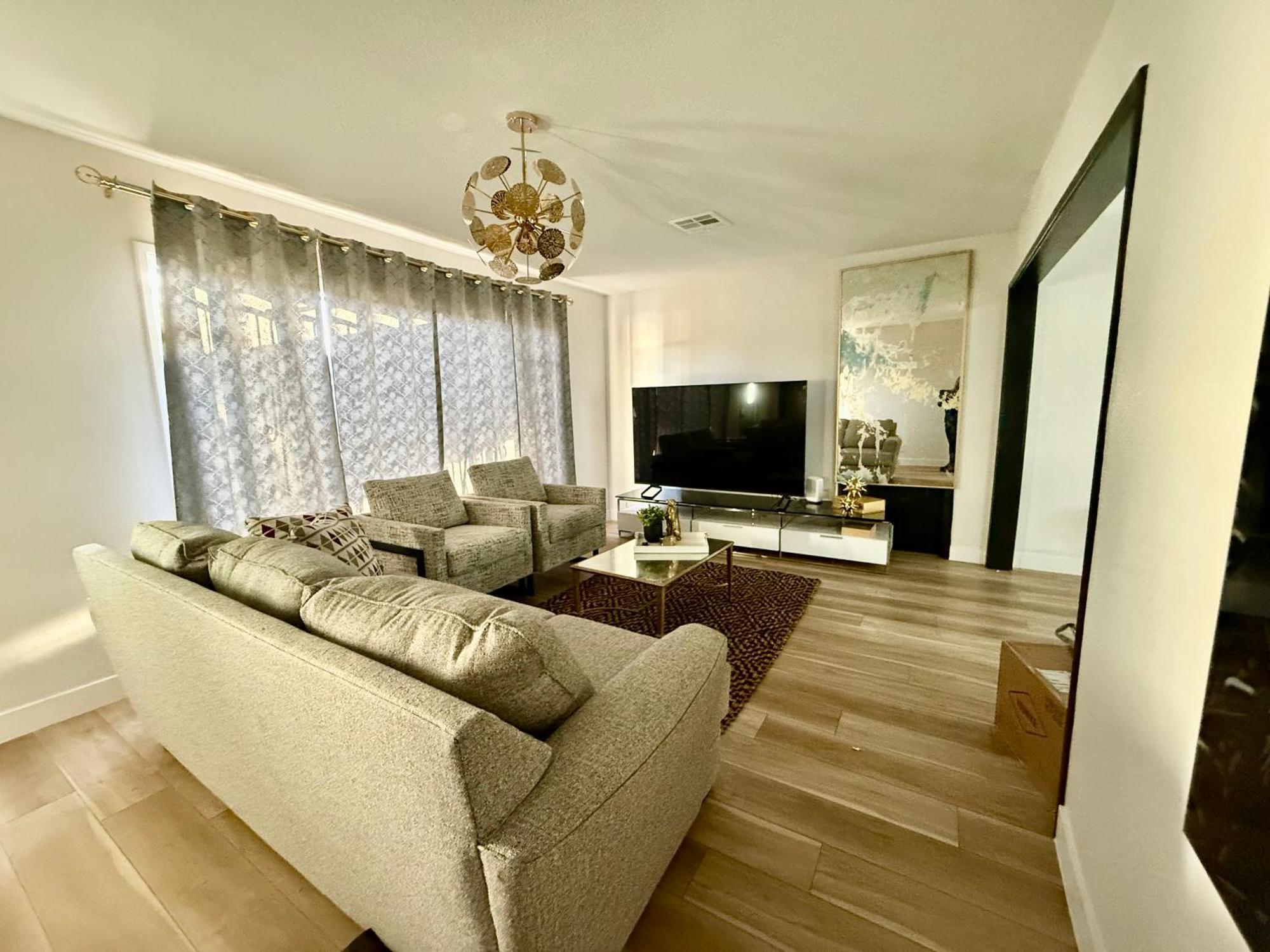 Apartamento In The Heart Of Vegas Yet Away From The Noise *