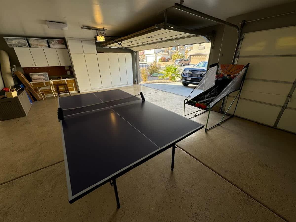 Сasa de vacaciones Spacious Luxury Desert Retreat With Heated Pool Putt Putt And A Playground For Family Las Vegas