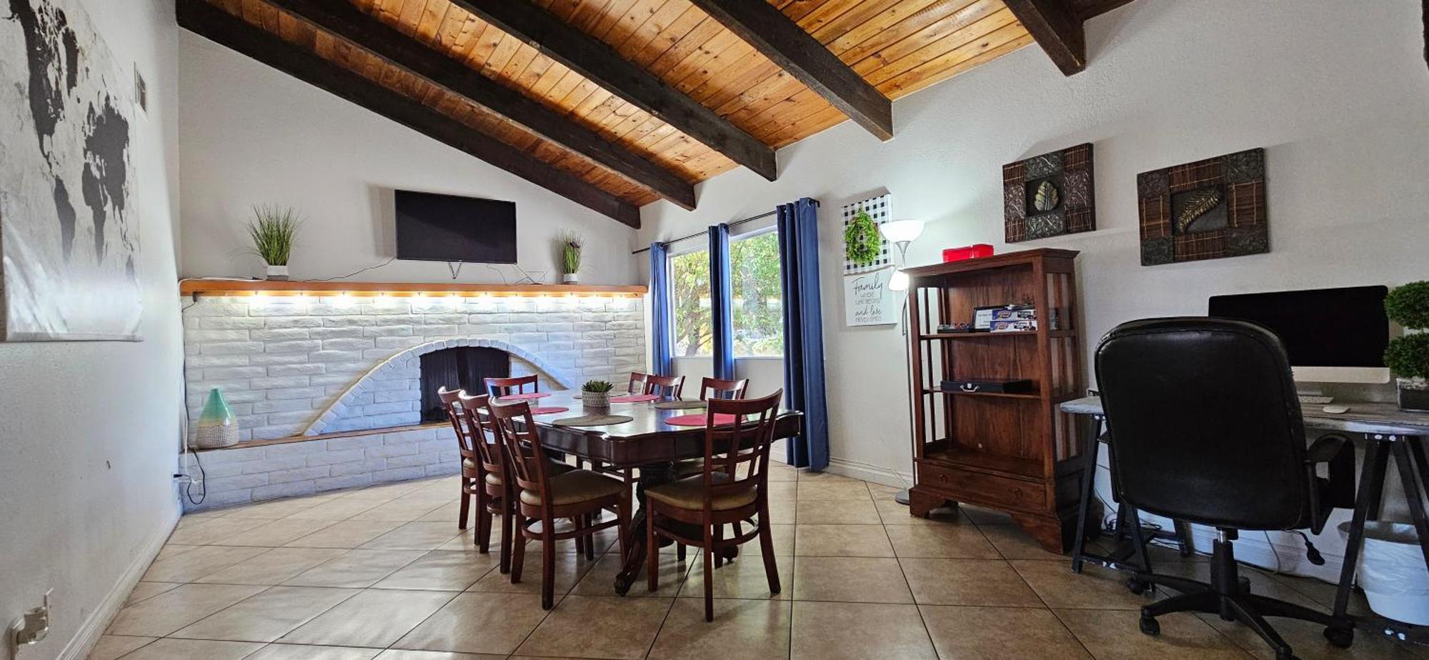 Сasa de vacaciones Rustic Warm Fireplace 5 Sleeps 16