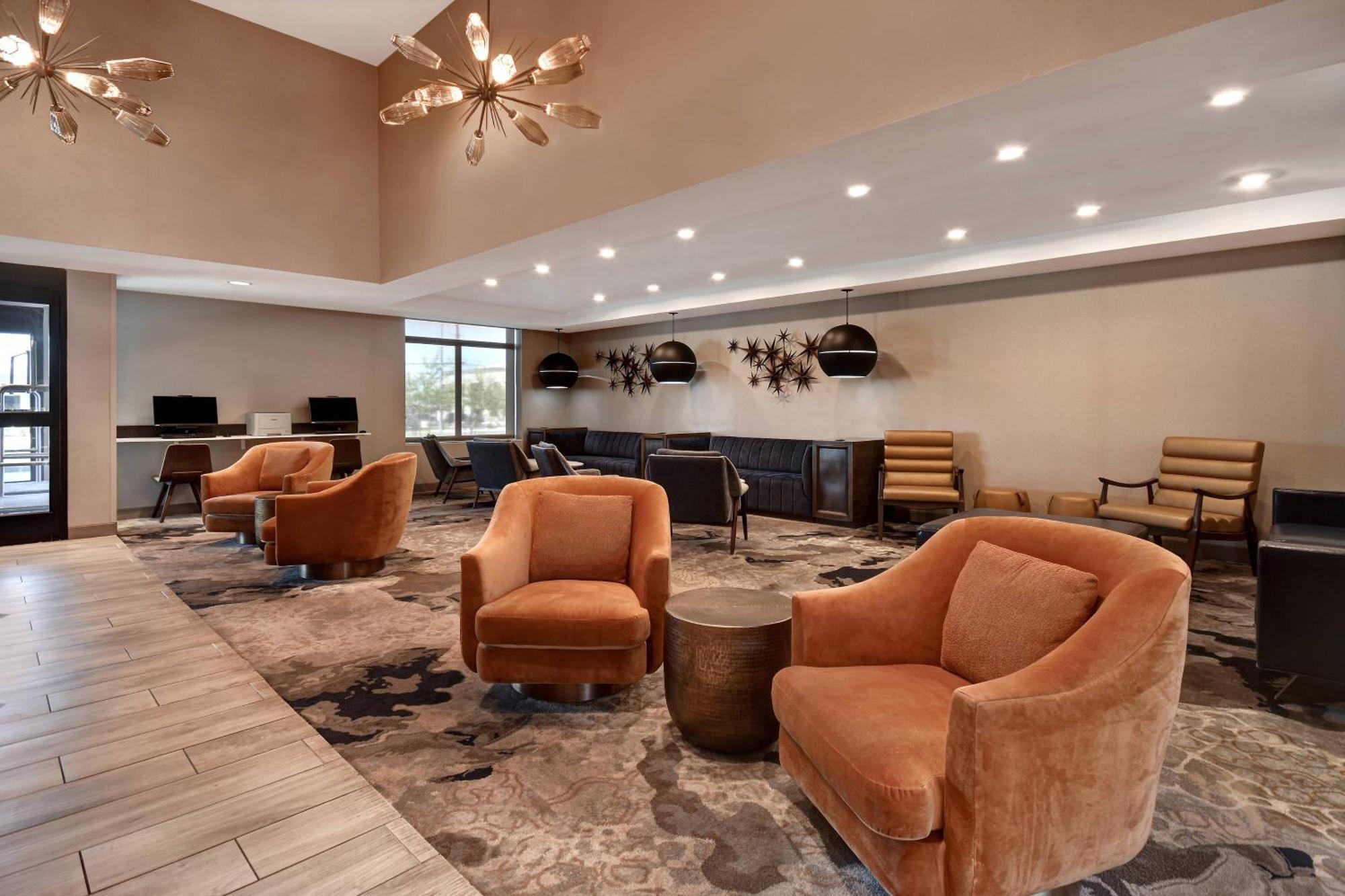 Fairfield & Vegas Airport South Hotel 3*