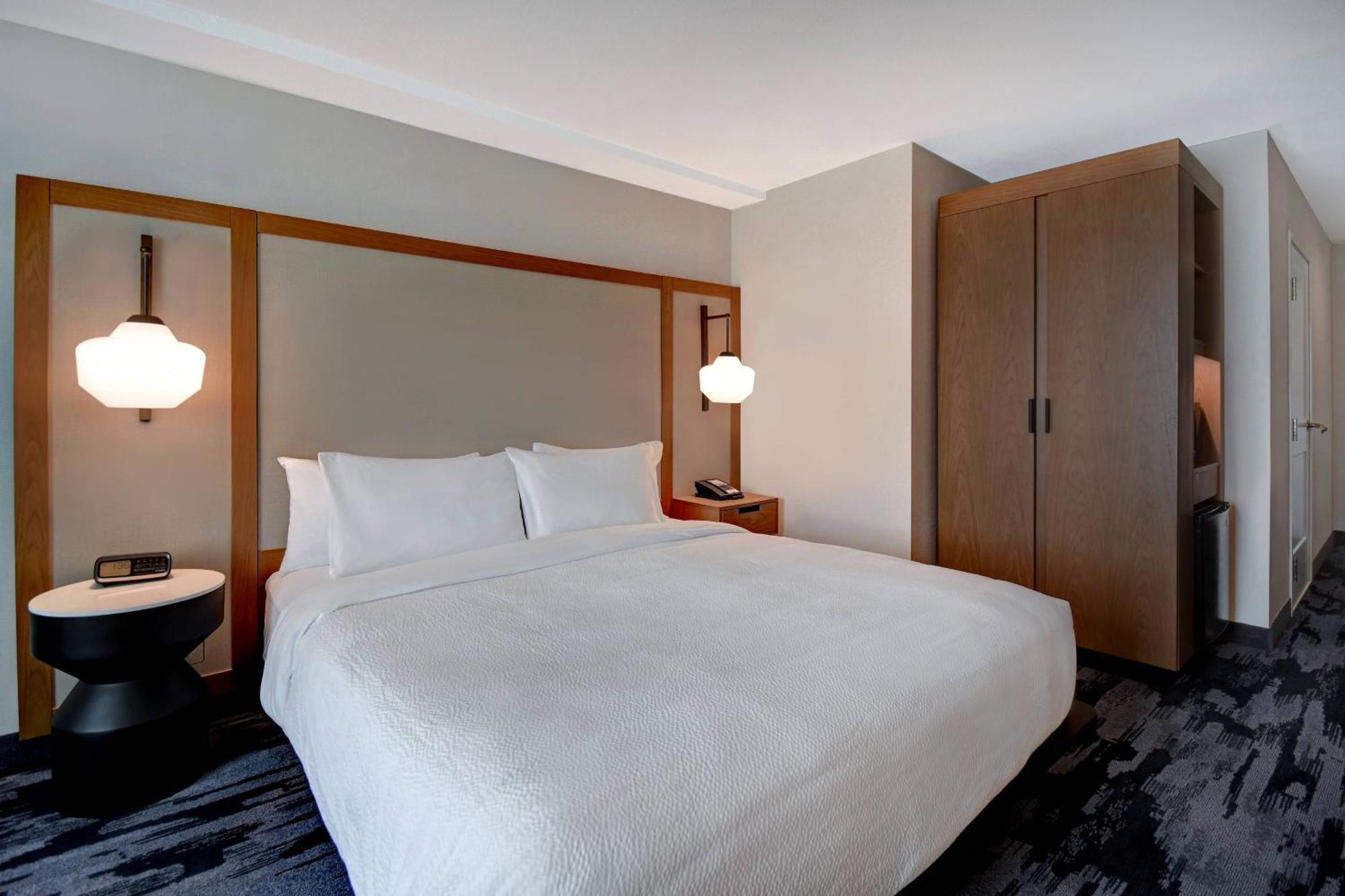 Hotel Fairfield & Vegas Airport South 3*