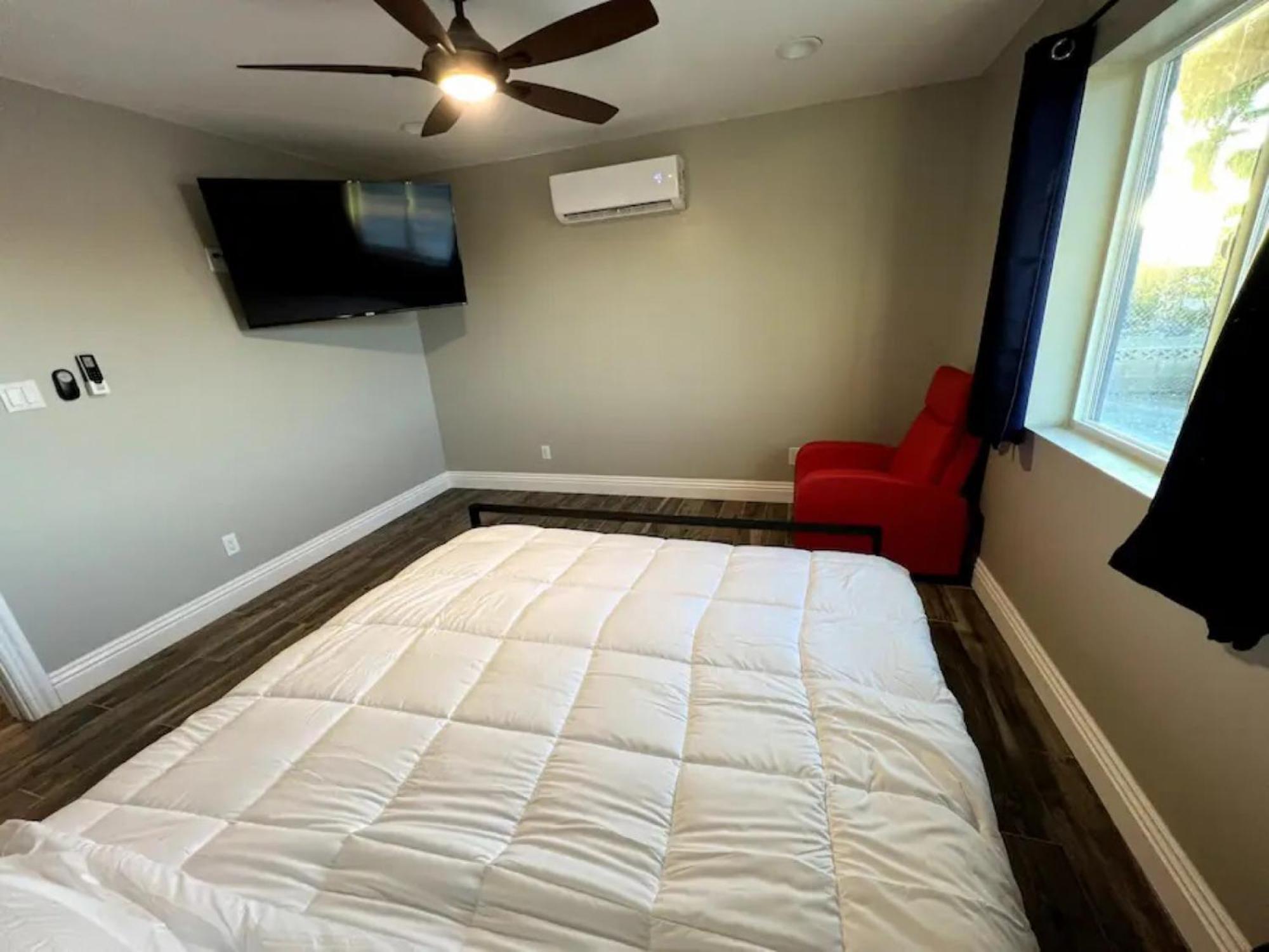 Lux Private - Pool, Billiards, 8 Smart Tvs, Board Games, Cotton Bedding - The Stone Sanctuary At Mccullough Hills Trailhead Сasa de vacaciones *