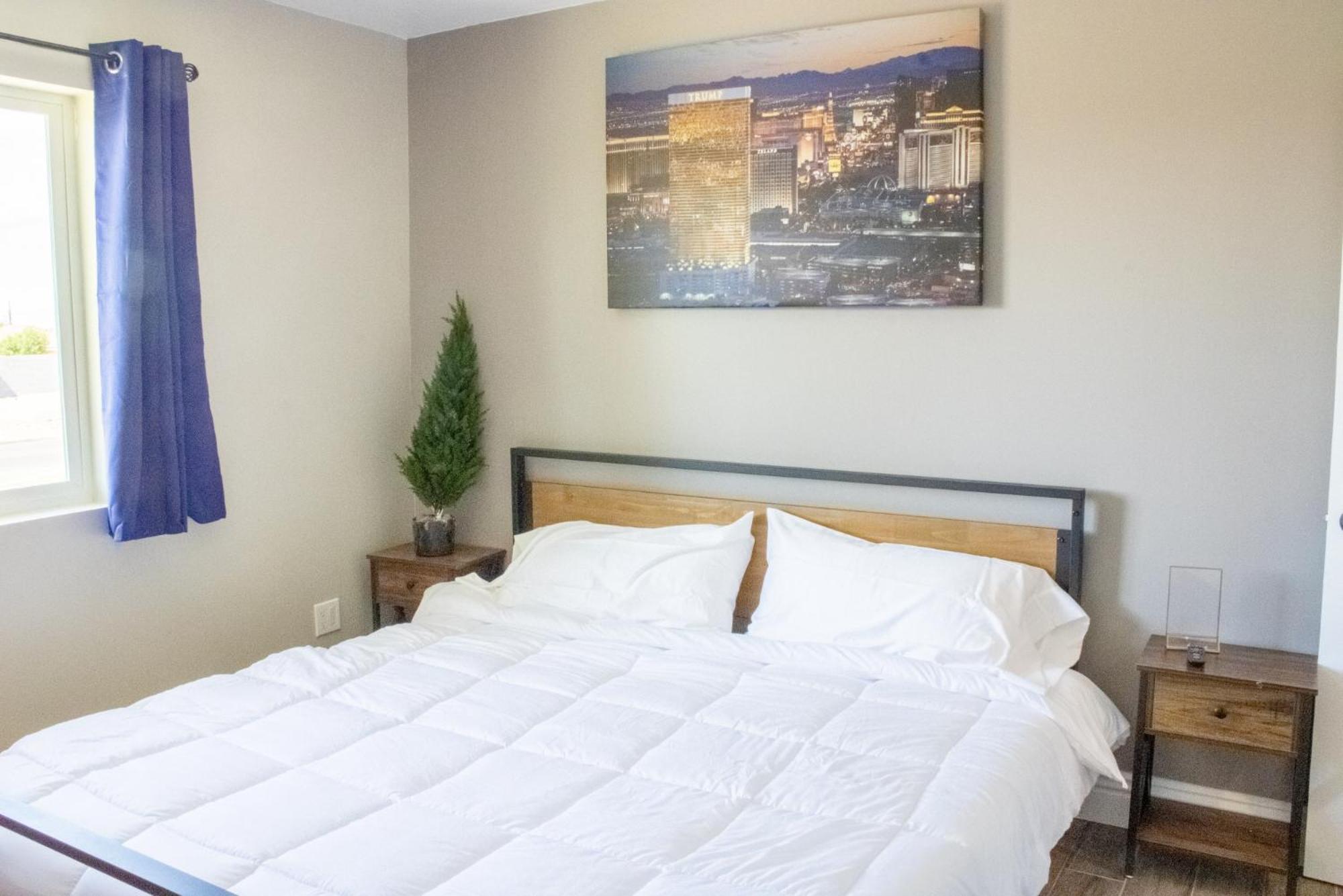 Lux Private - Pool, Billiards, 8 Smart Tvs, Board Games, Cotton Bedding - The Stone Sanctuary At Mccullough Hills Trailhead Сasa de vacaciones Las Vegas