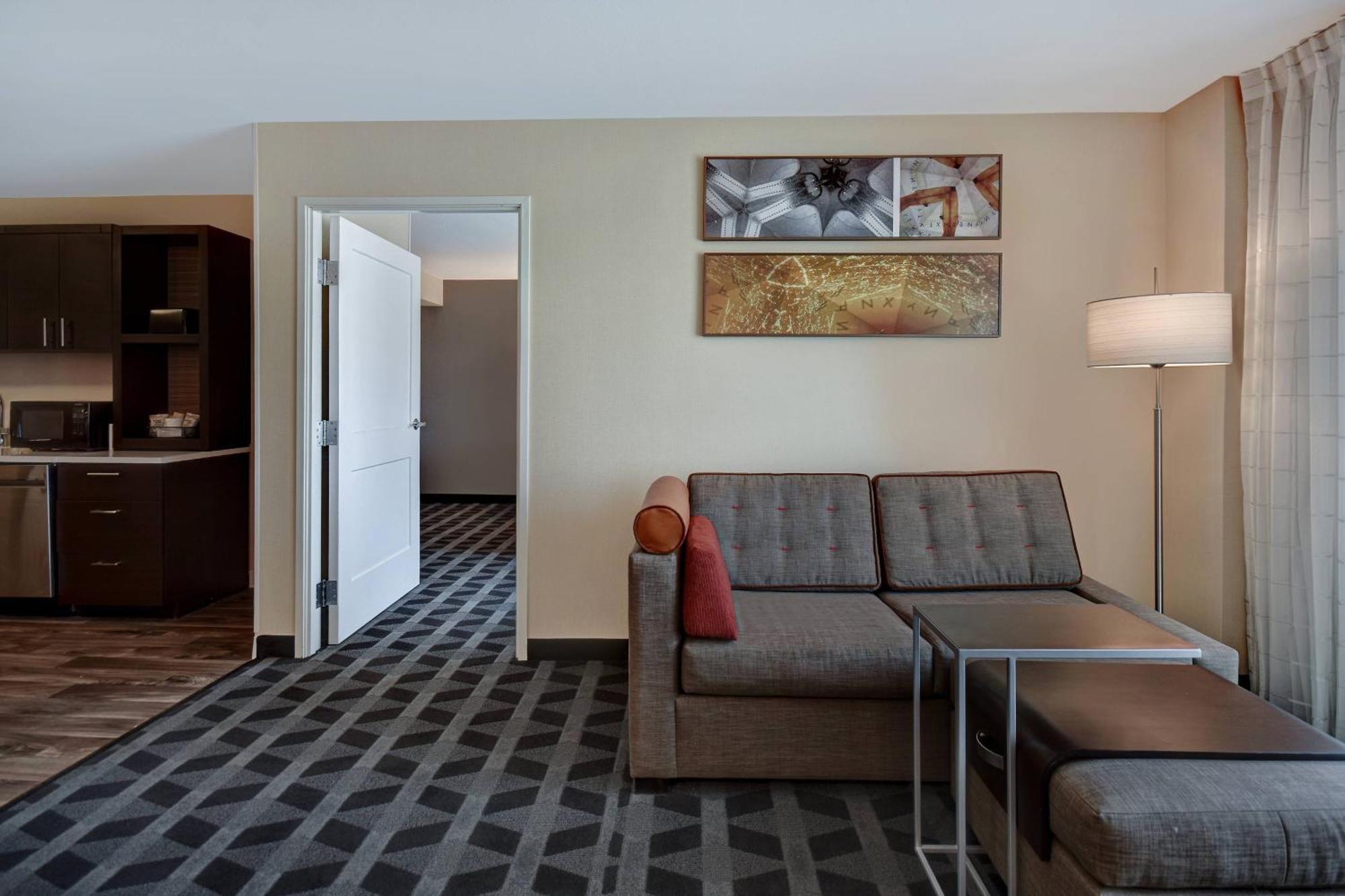 Towneplace Vegas Airport South Hotel