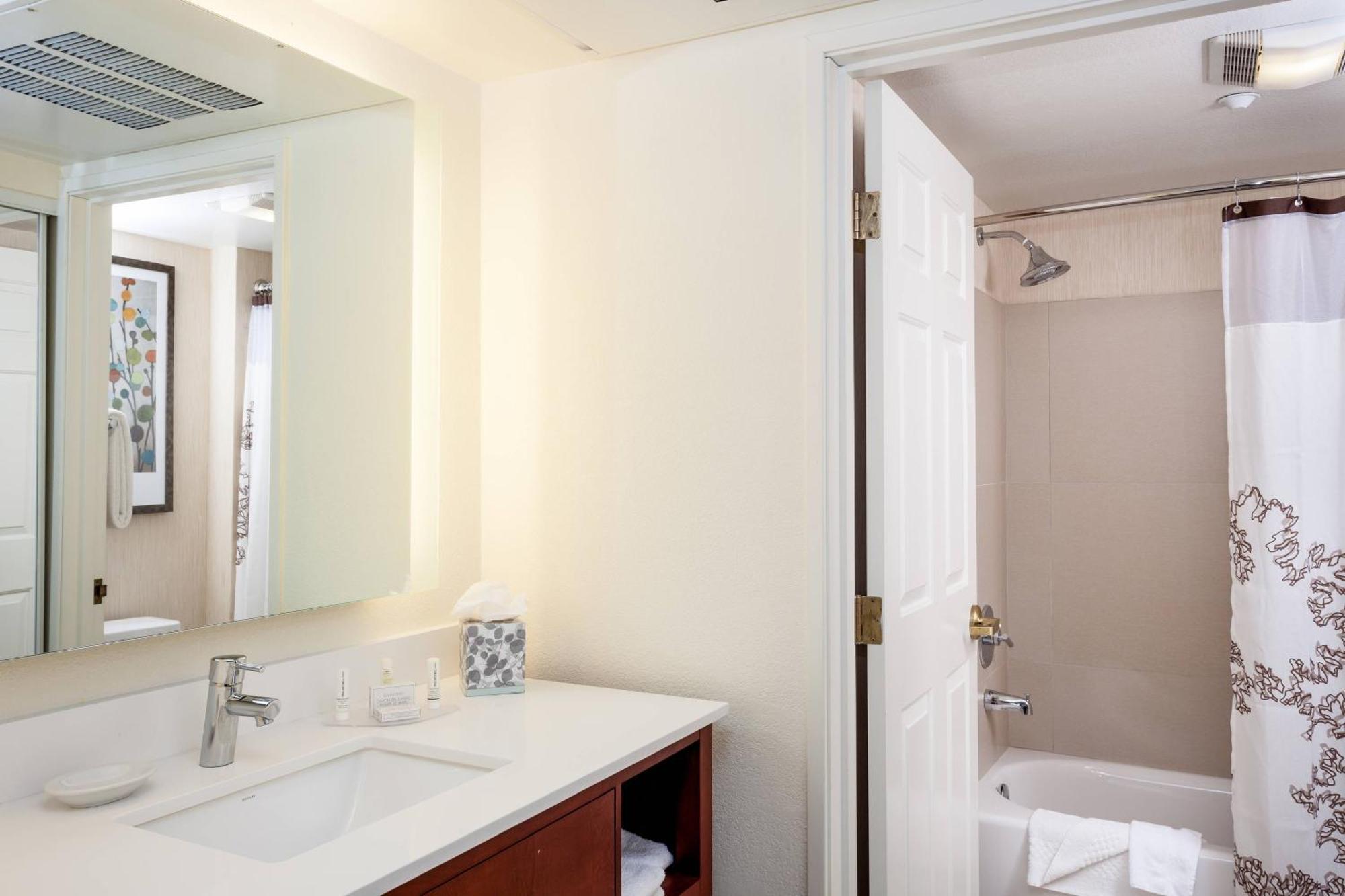 By Marriott Vegas Henderson/green Valley 3* Las Vegas
