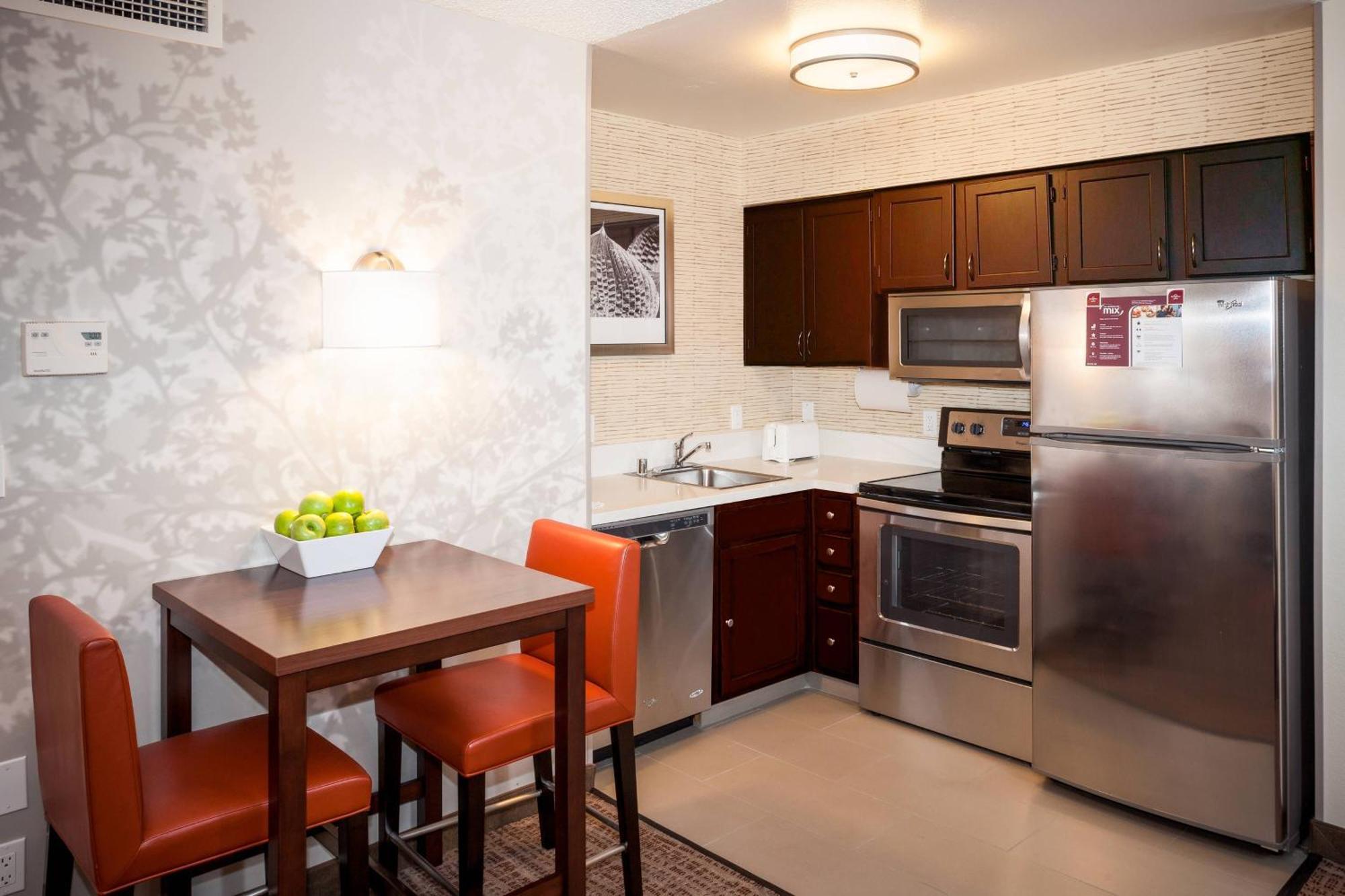 Hotel By Marriott Vegas Henderson/green Valley 3*